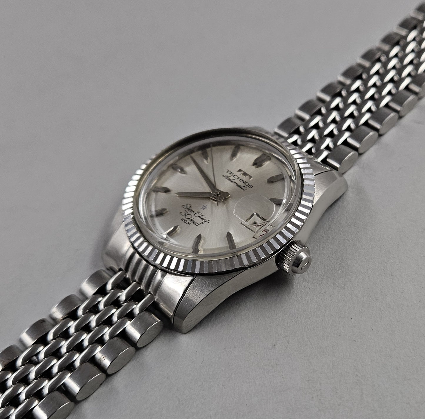 Technos Star Chief 2472