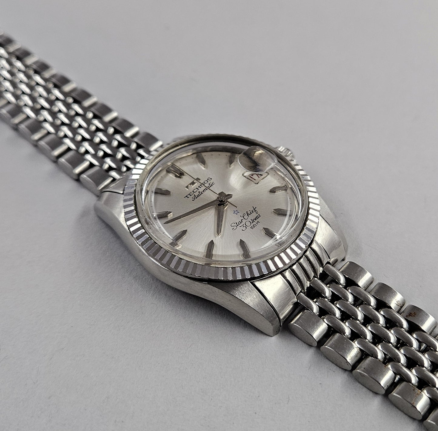 Technos Star Chief 2472