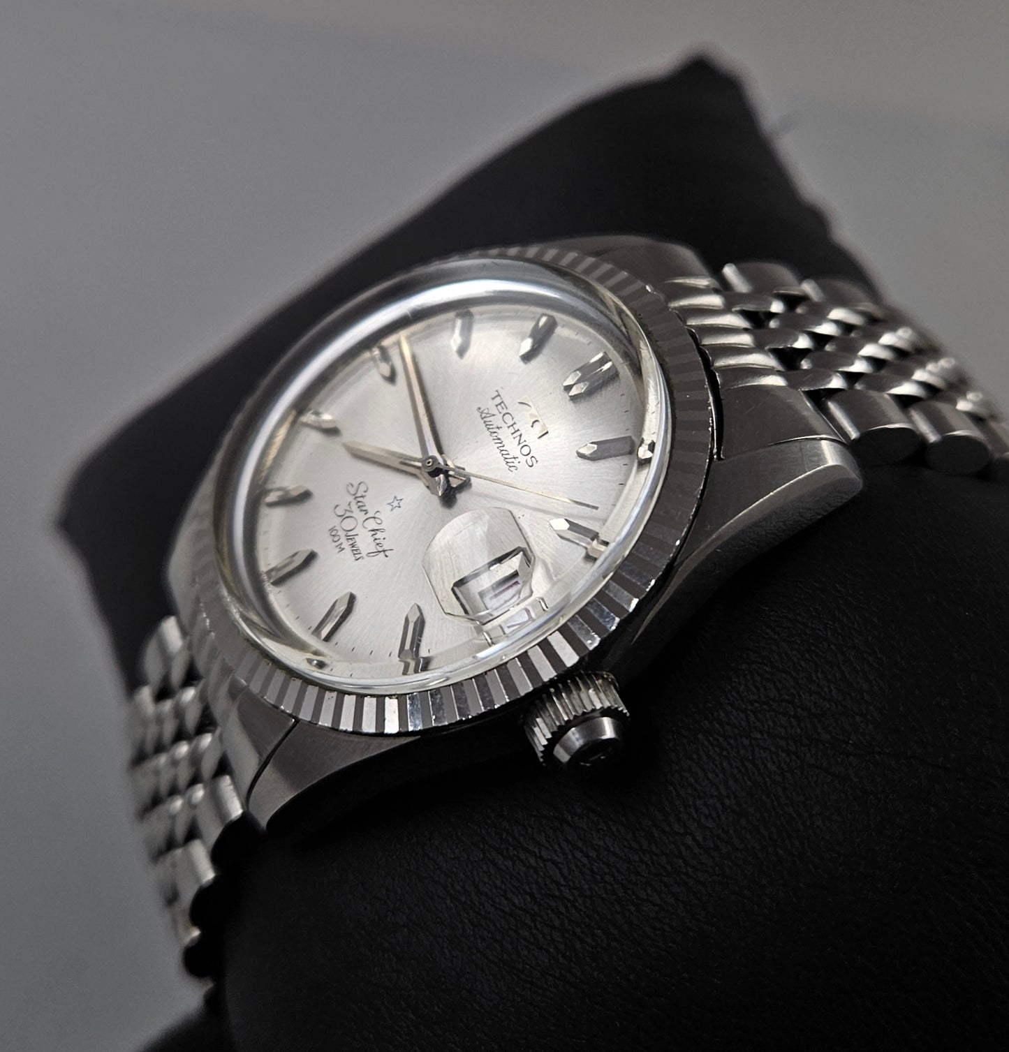 Technos Star Chief 2472
