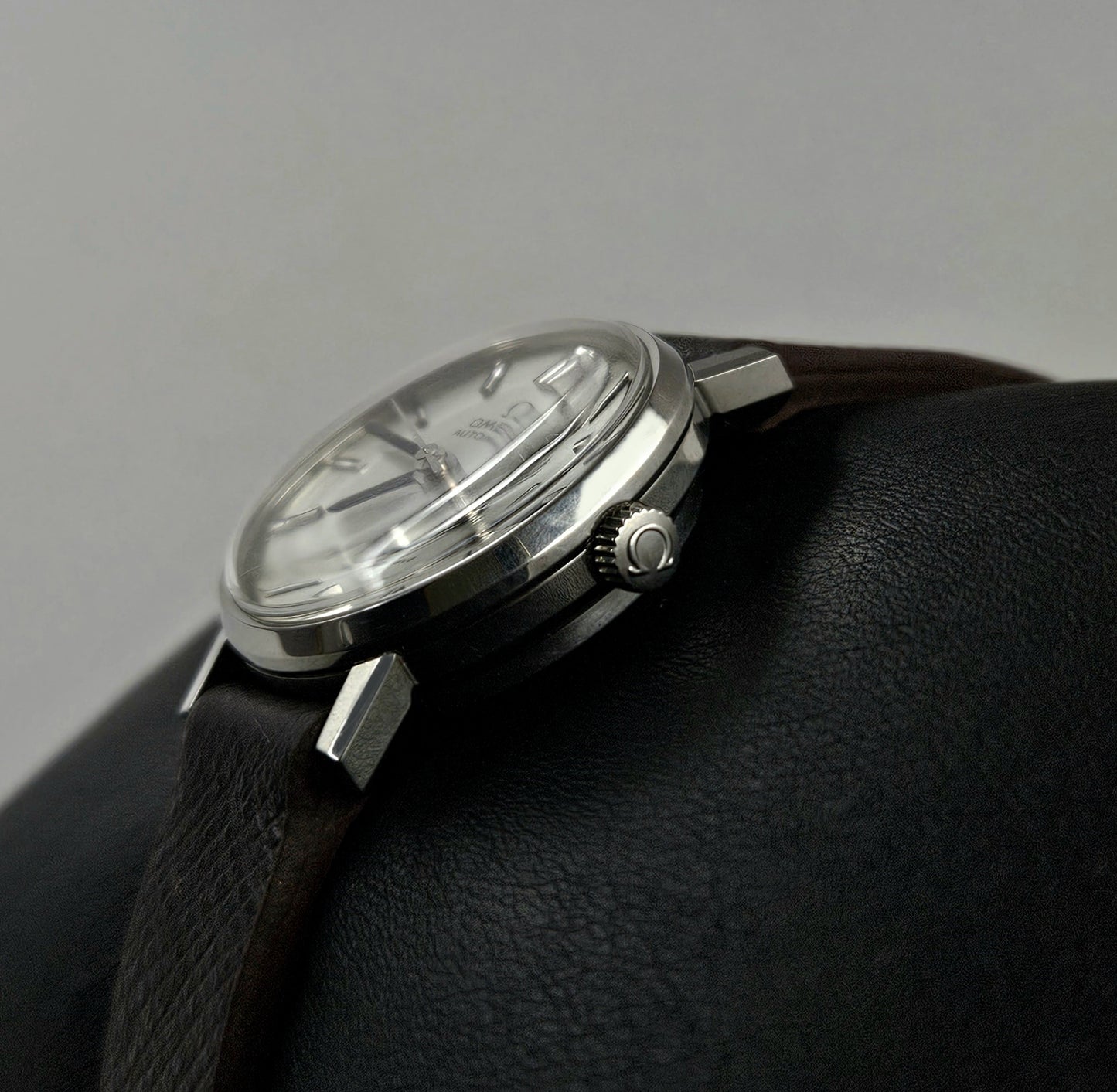 Omega Geneve 562.0018