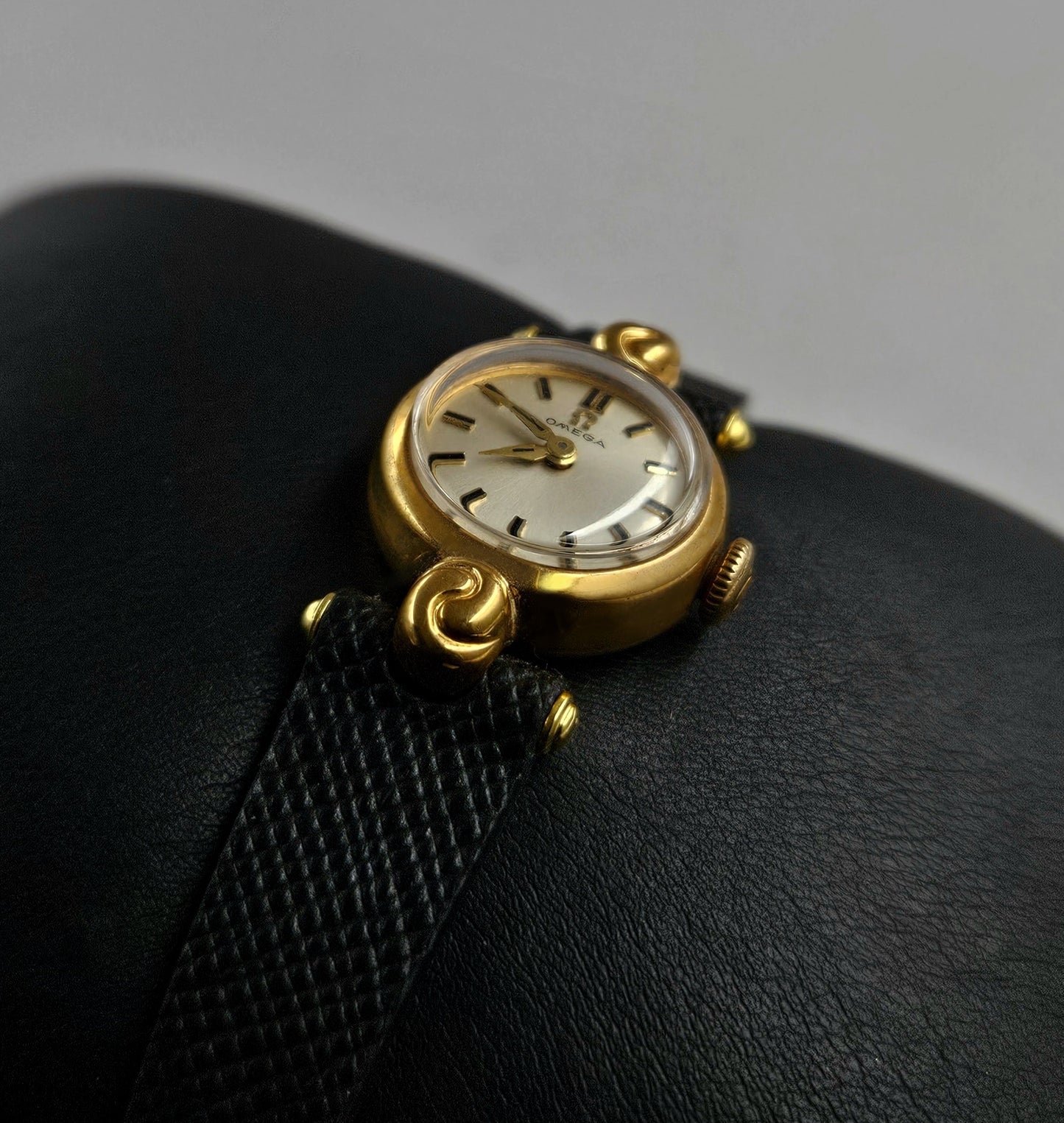 Omega Vintage Lady 10970-1