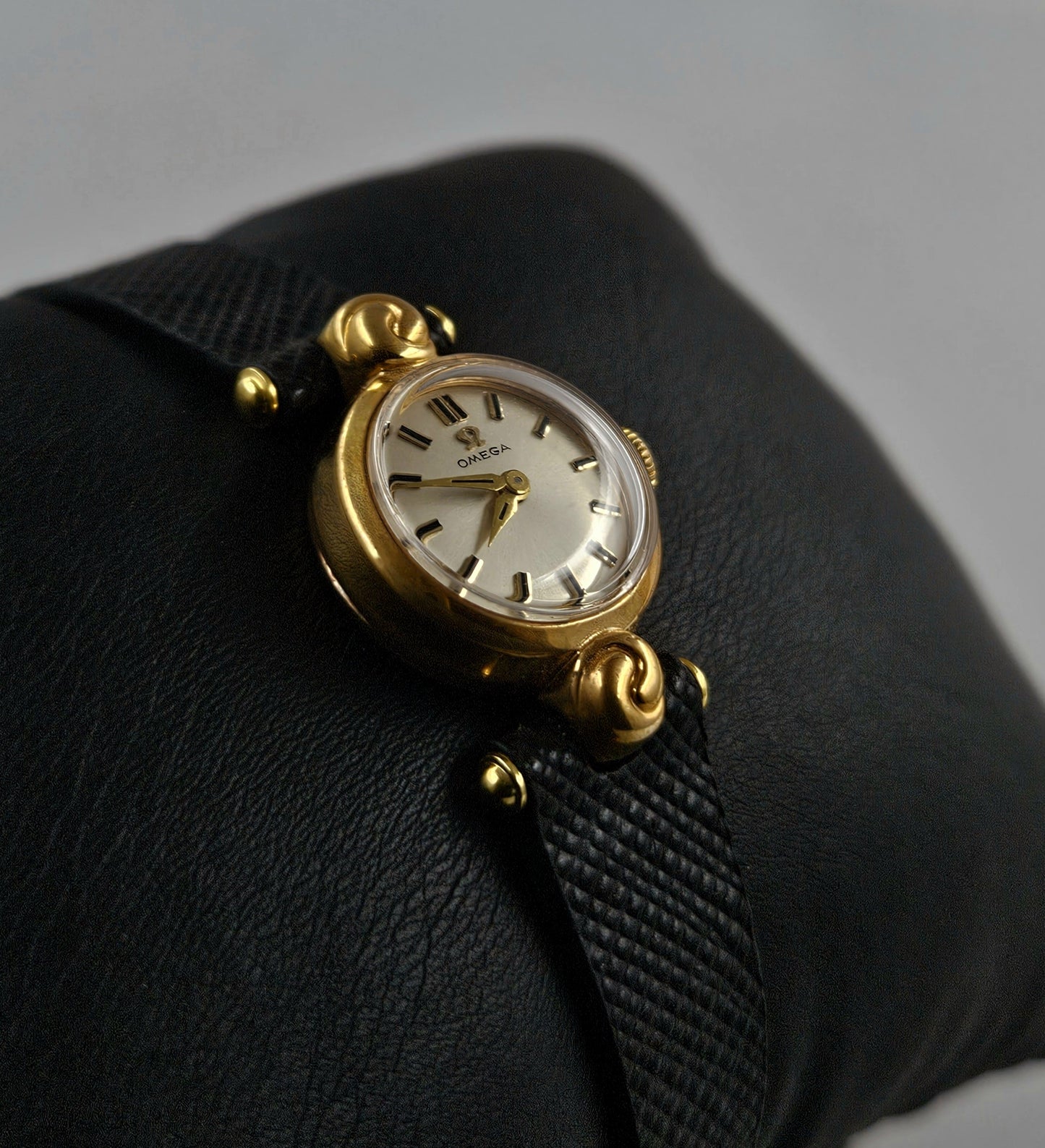 Omega Vintage Lady 10970-1