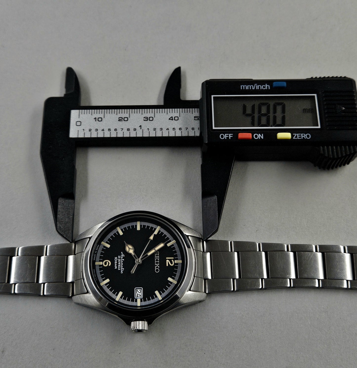 Seiko TicTac 4R35-02R0