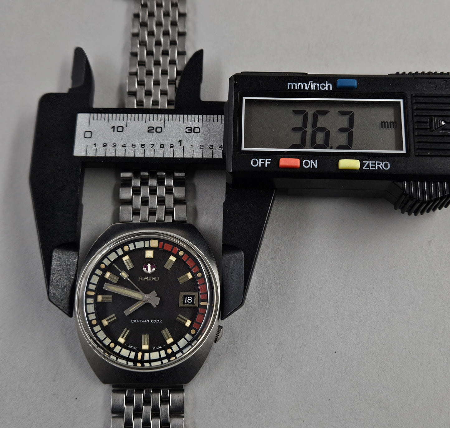 Rado Captain Cook 11773/2