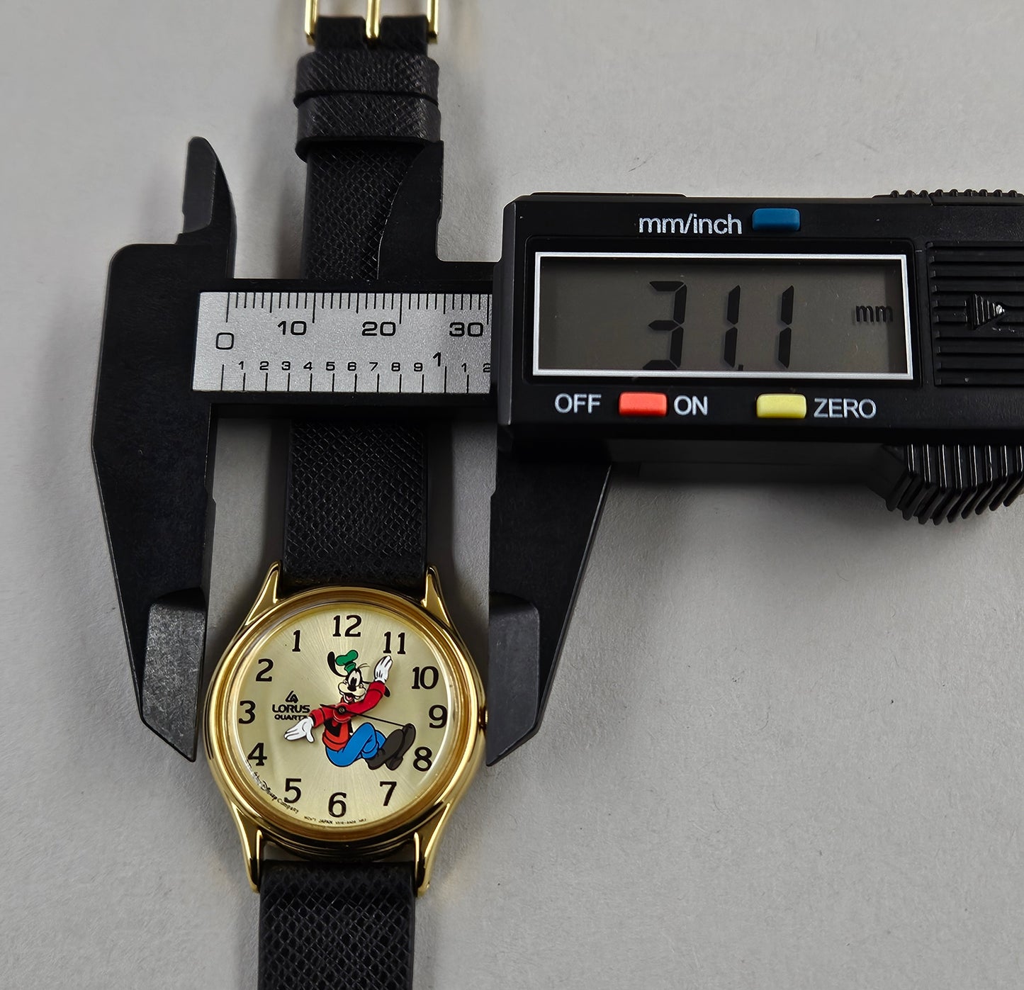 Seiko Walt Disney Pluto V516-6A00