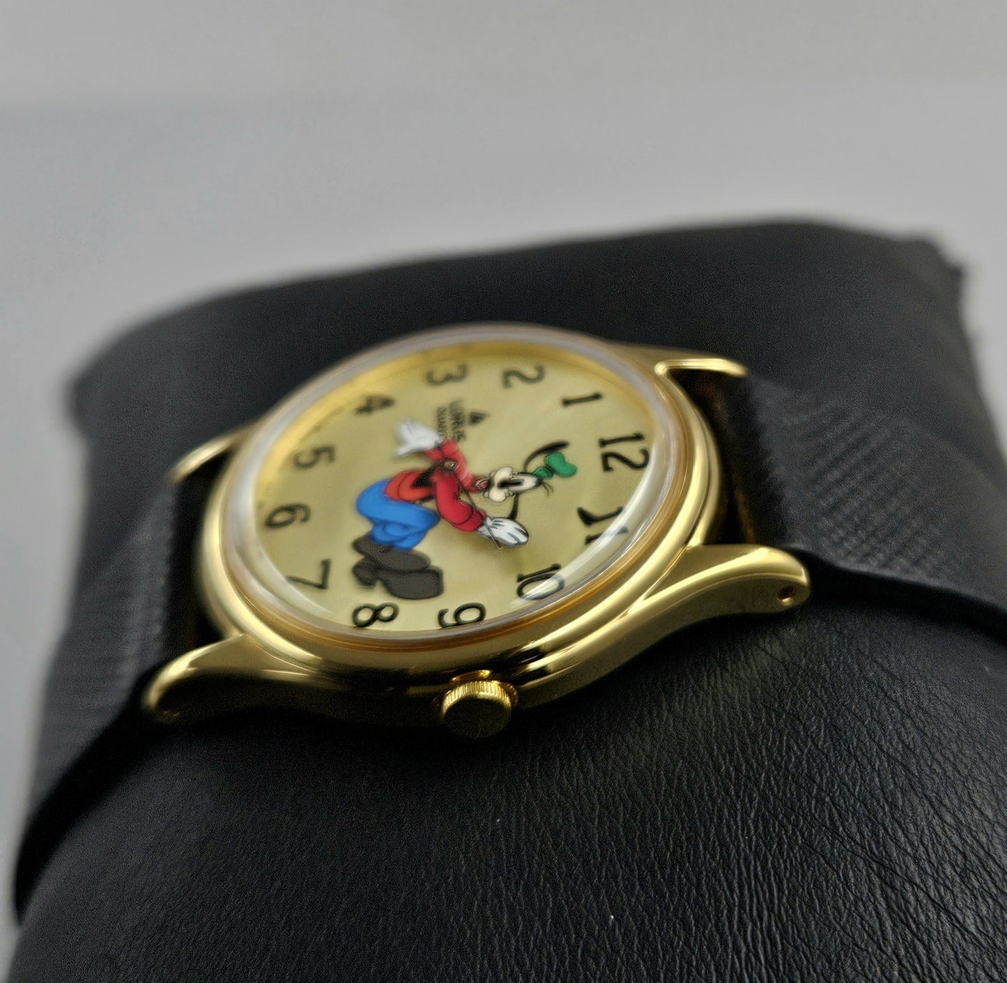 Seiko Walt Disney Pluto V516-6A00