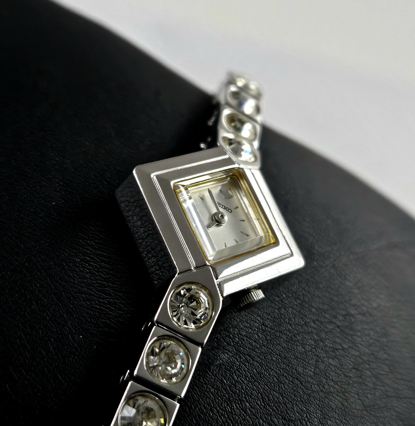 Seiko Lady 1E20-3180