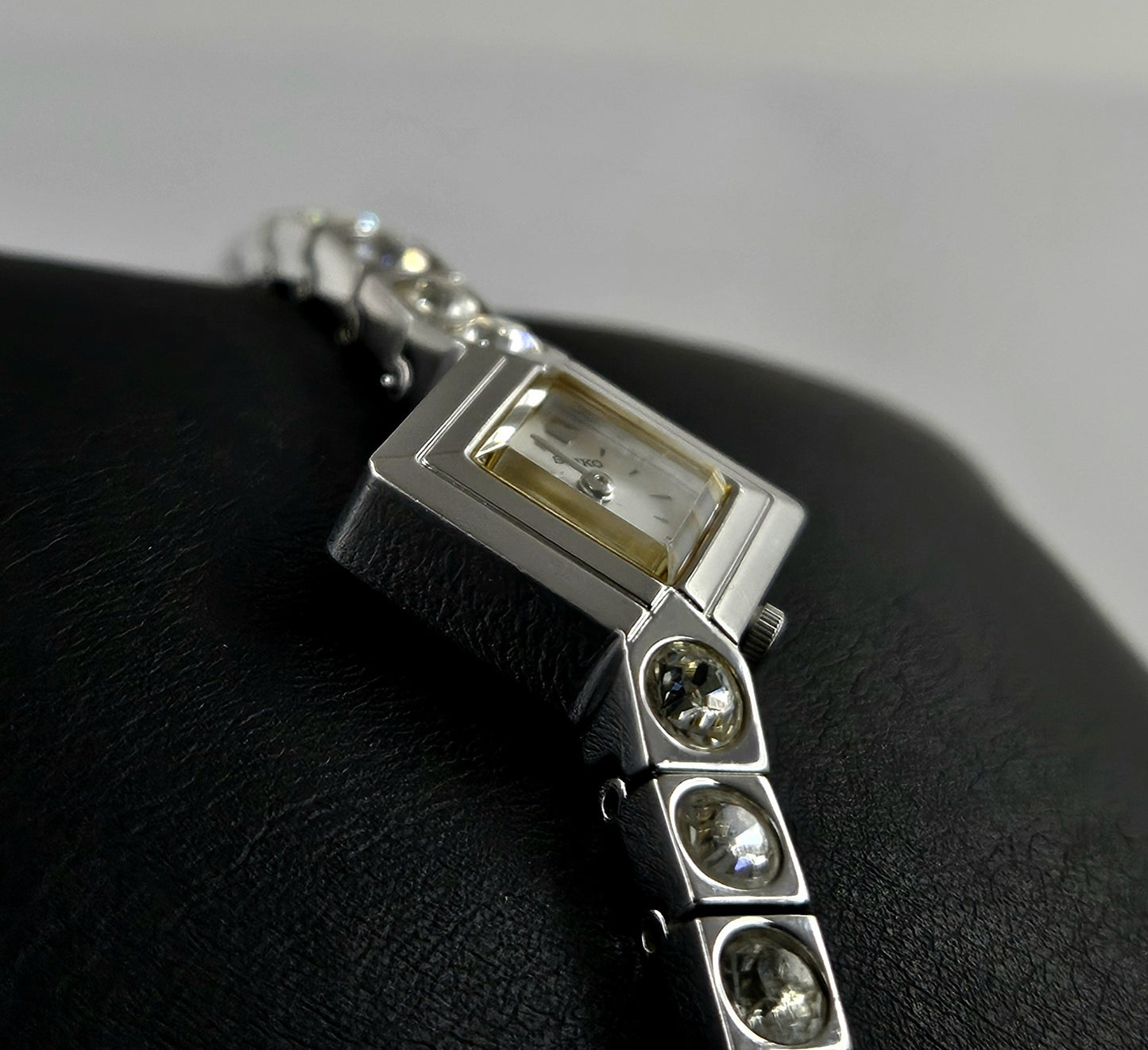 Seiko Lady 1E20-3180