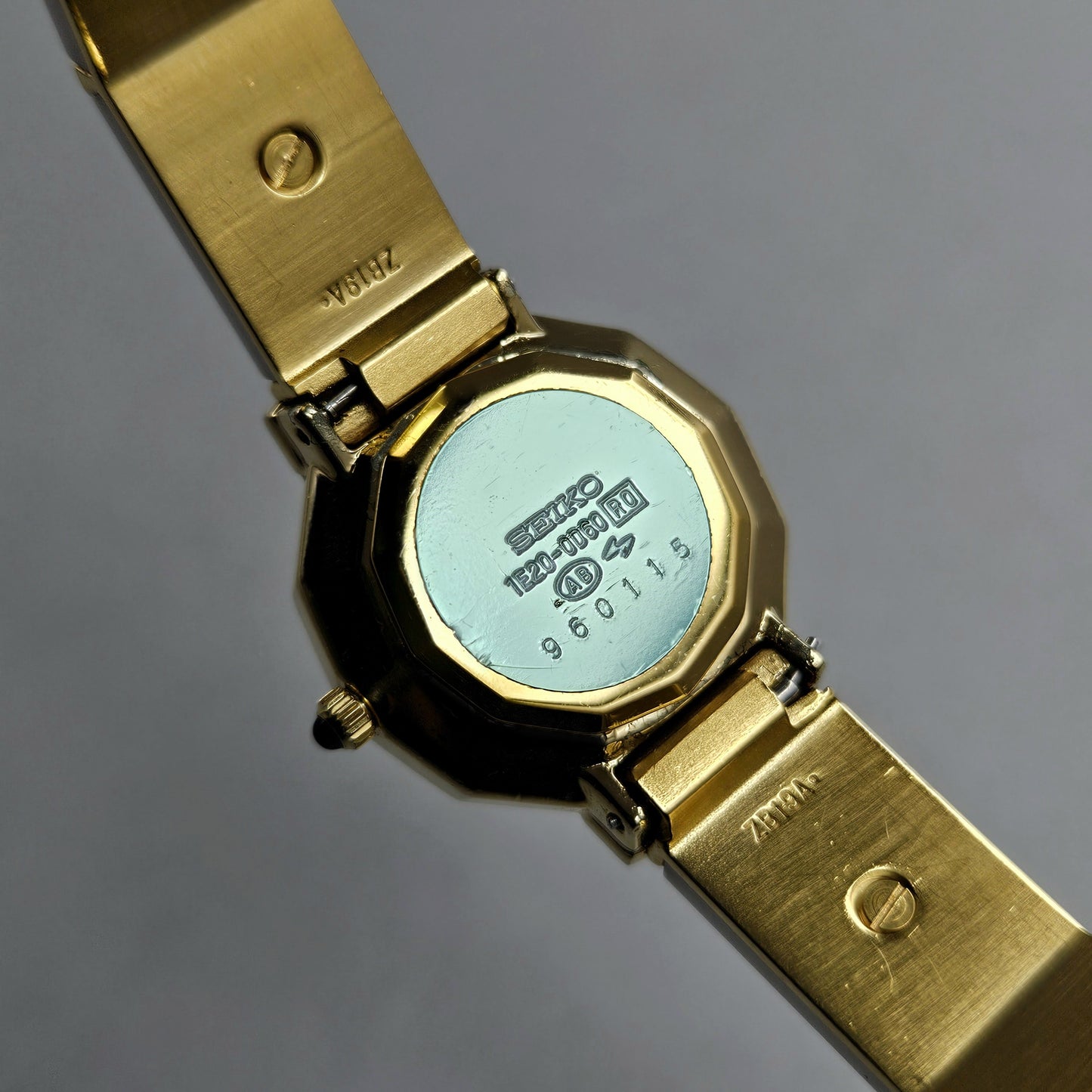 Seiko Lady 1E20-0D60