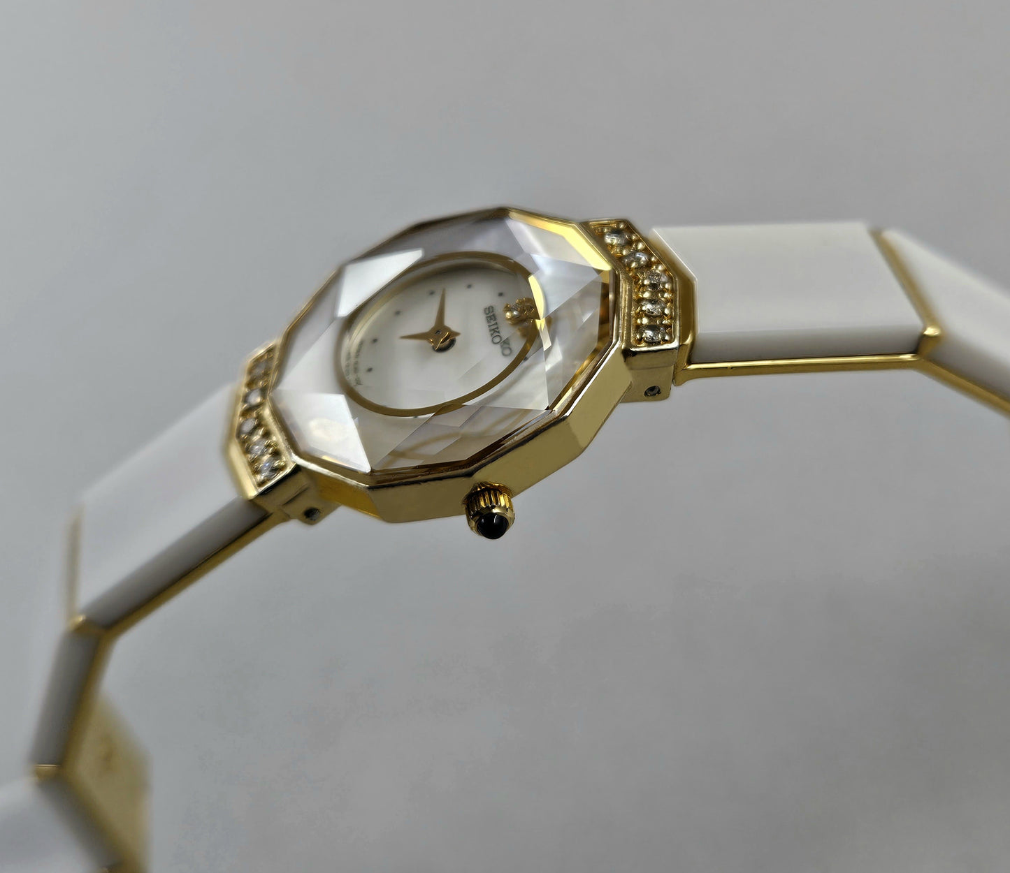 Seiko Lady 1E20-0D60