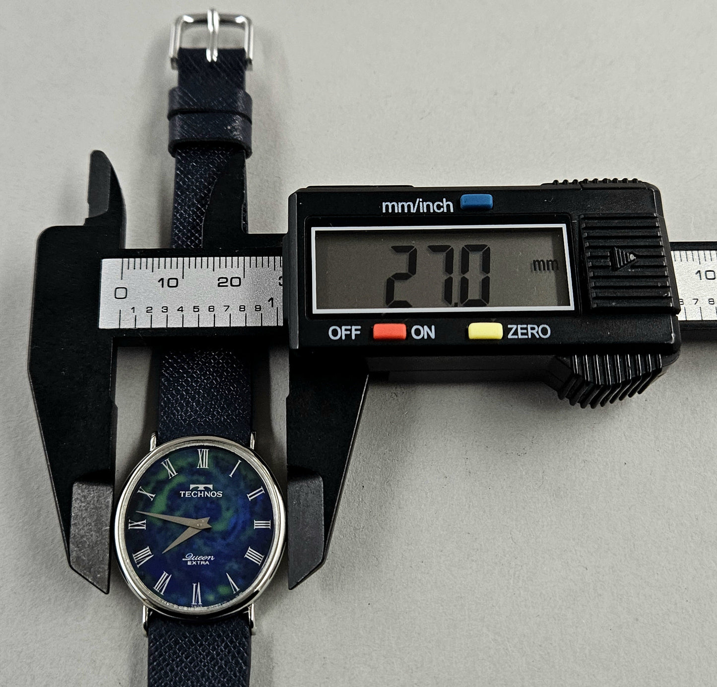 Technos Queen 6365