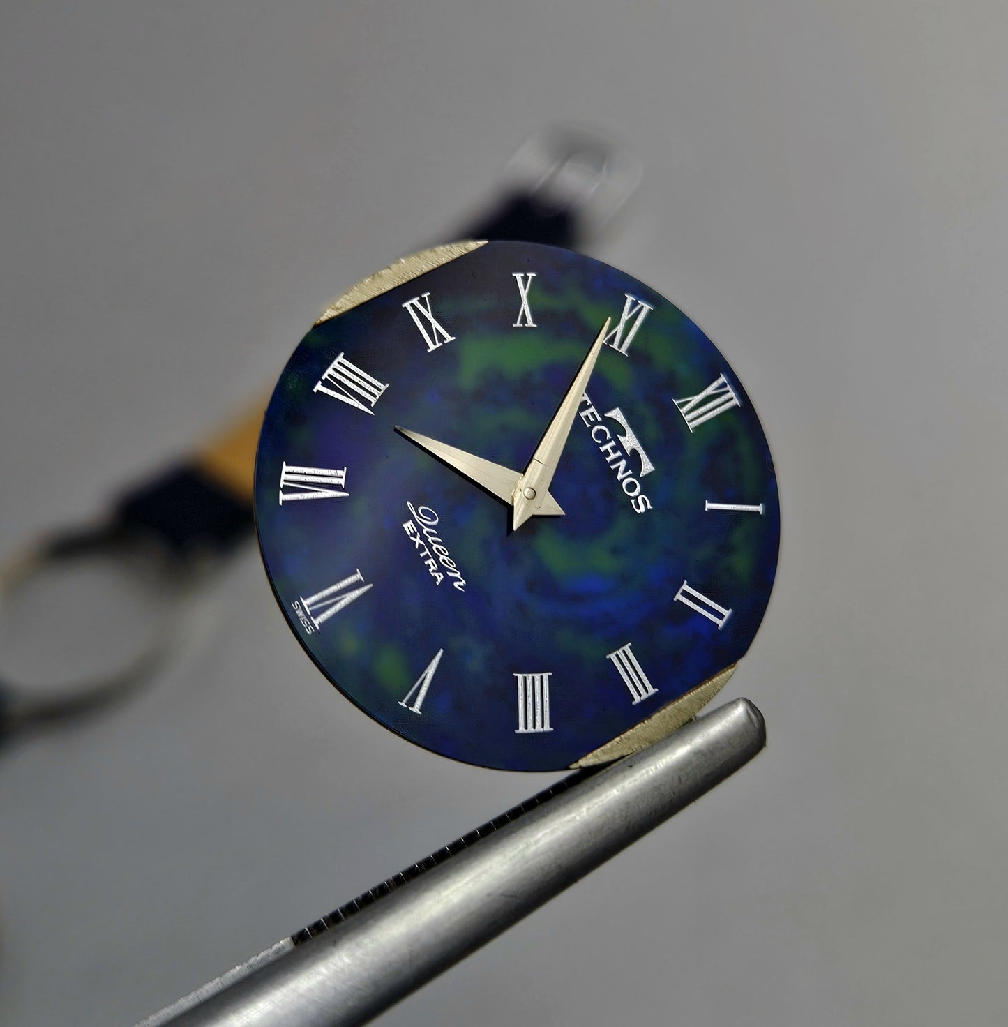 Technos Queen 6365