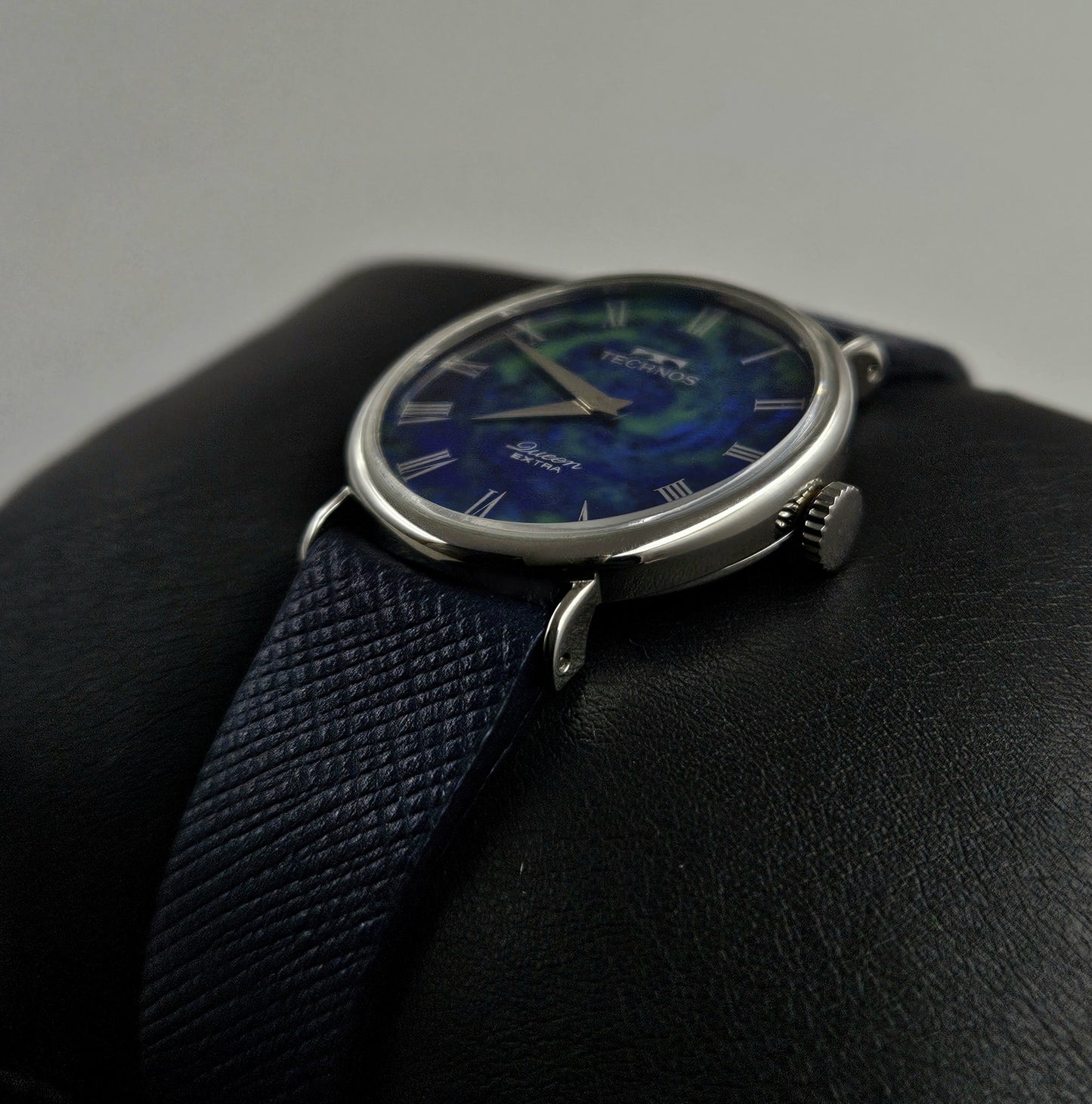 Technos Queen 6365