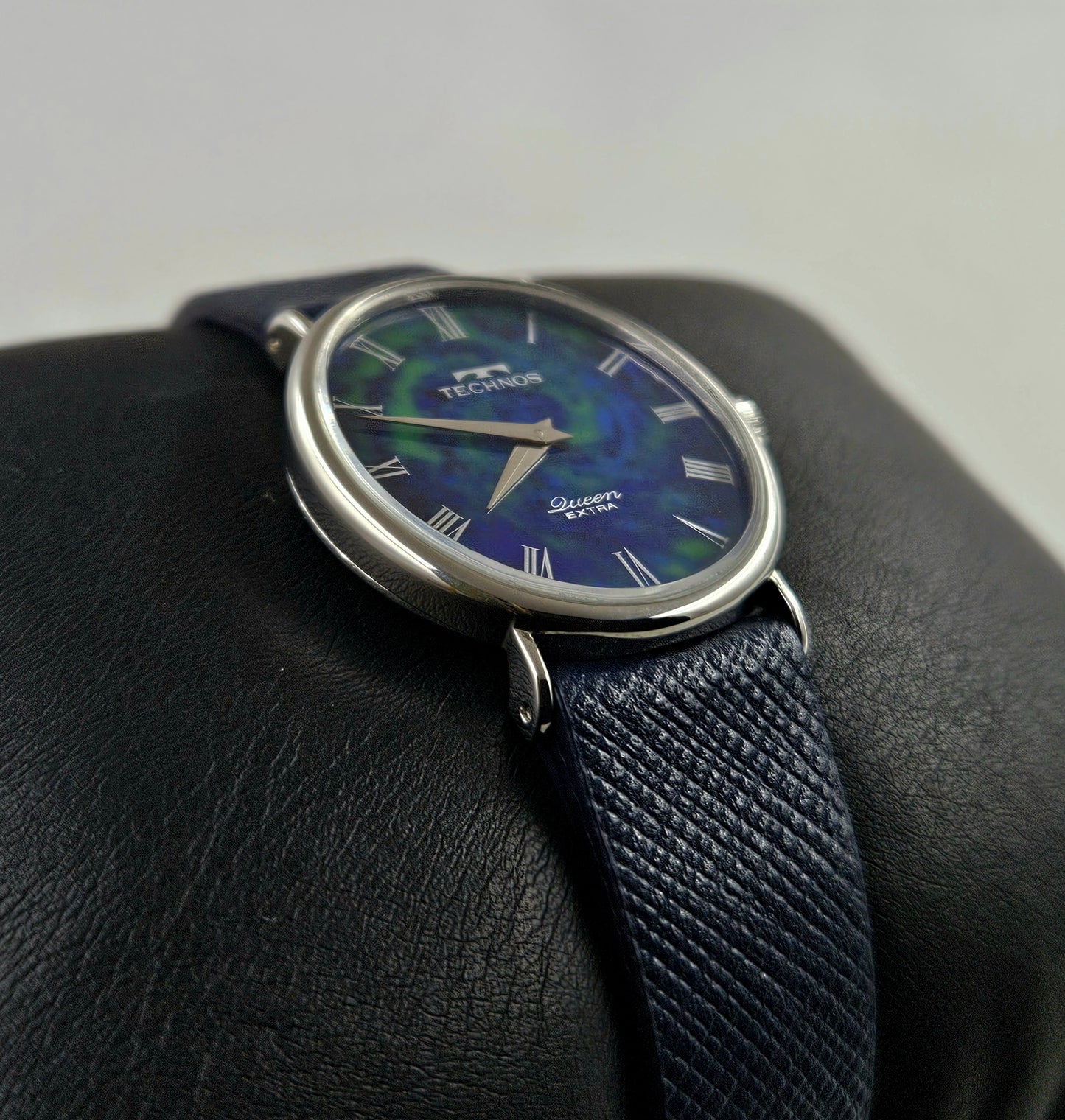 Technos Queen 6365