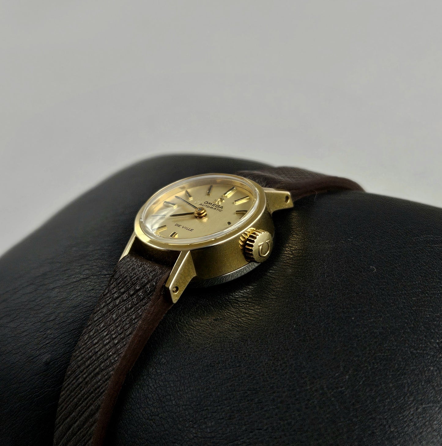 Omega De Ville Lady 551.037