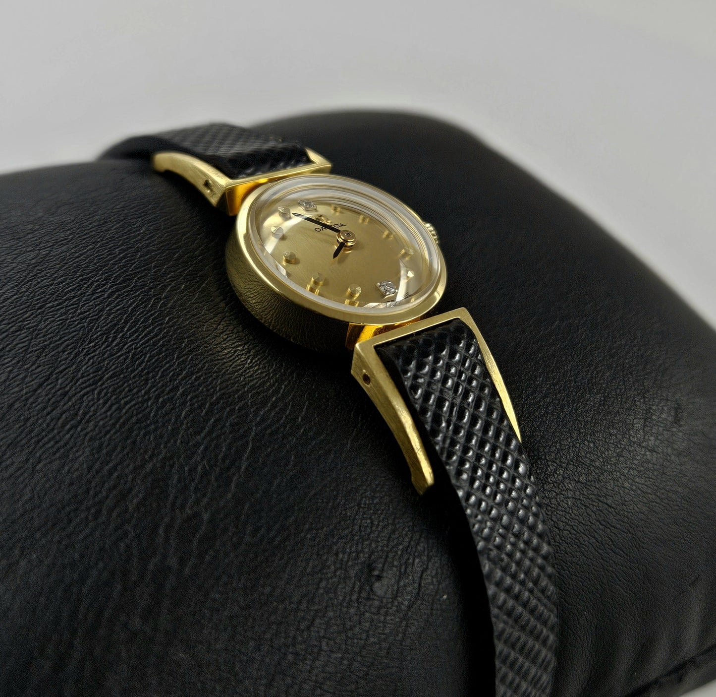 Omega Lady 18K Gold 511.199