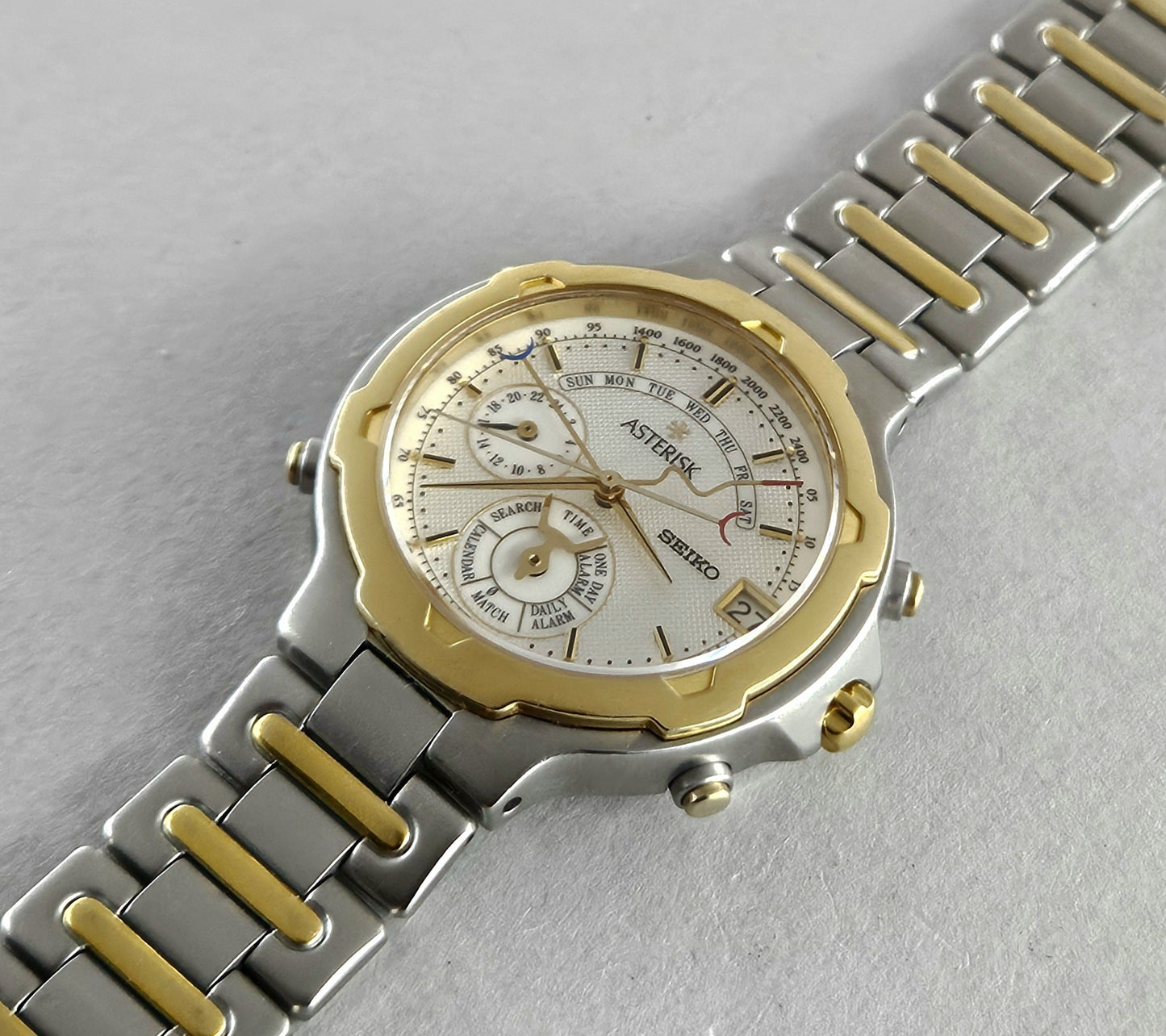 Seiko Asterisk 6M13-7040