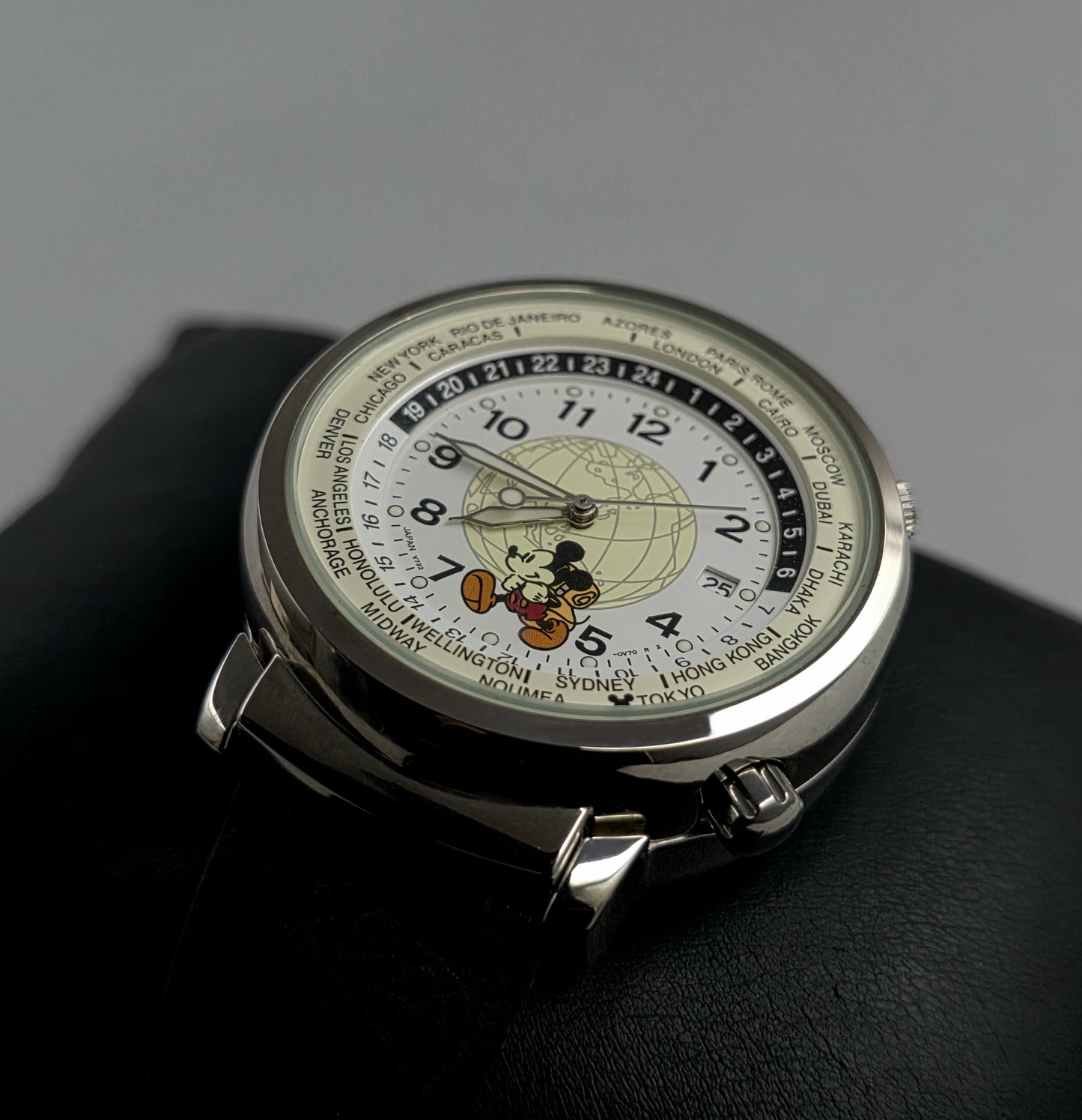 Seiko Alba Mickey Mouse V732-0J30