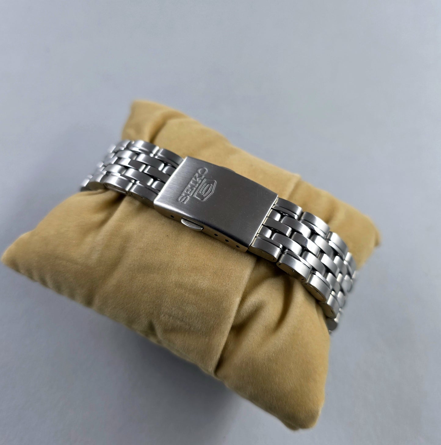 Seiko 5 7S26-01V0