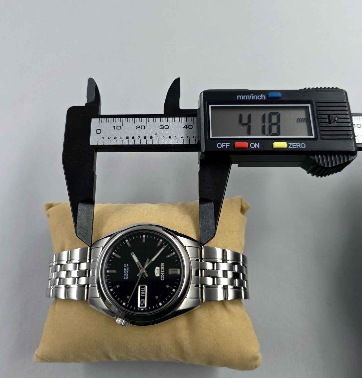 Seiko 5 7S26-01V0