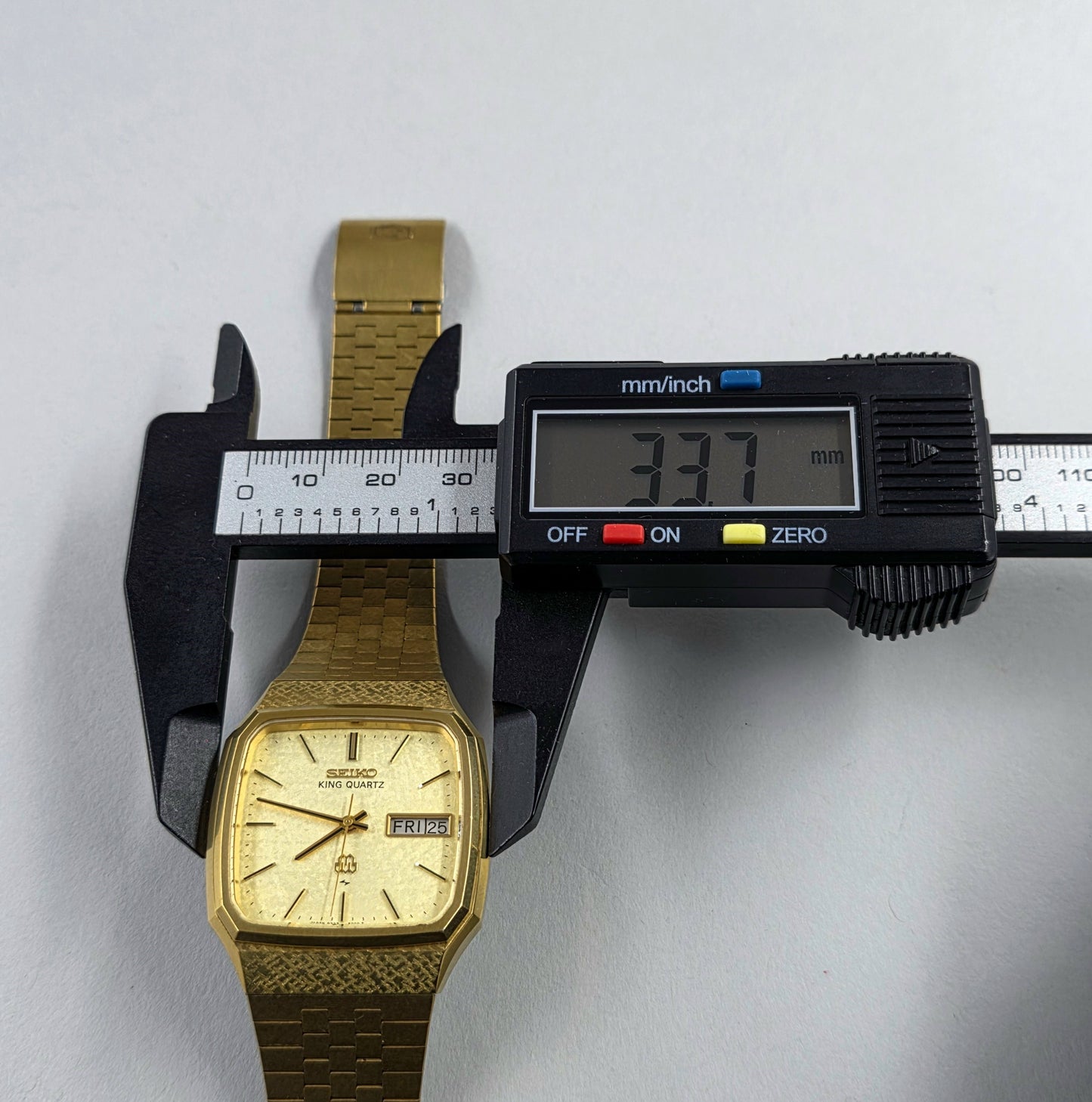 Seiko King Quartz 9223-5000