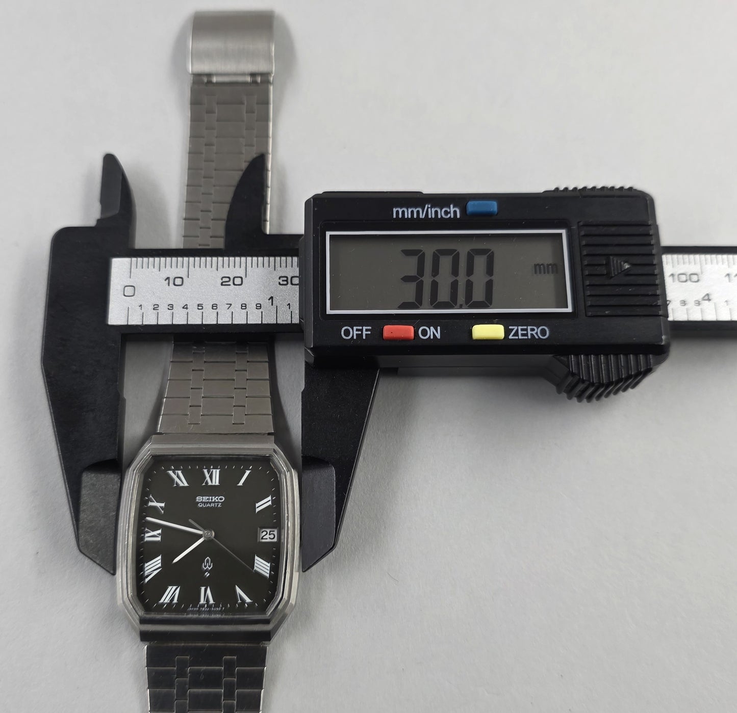 Seiko Quartz 7832-5030