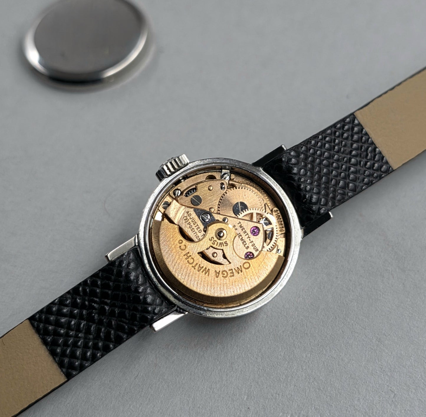Omega De Ville STP 551.037