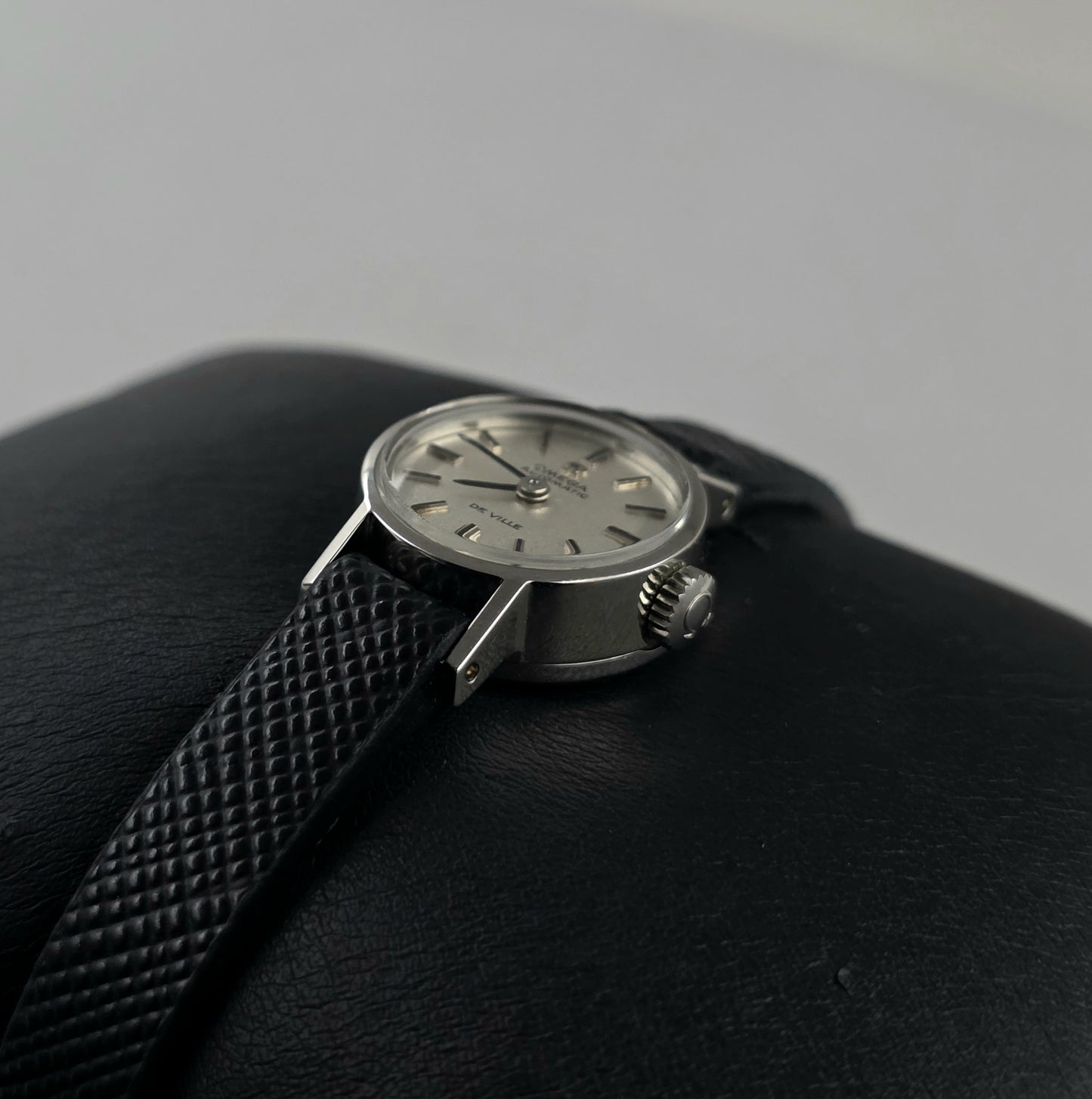 Omega De Ville STP 551.037