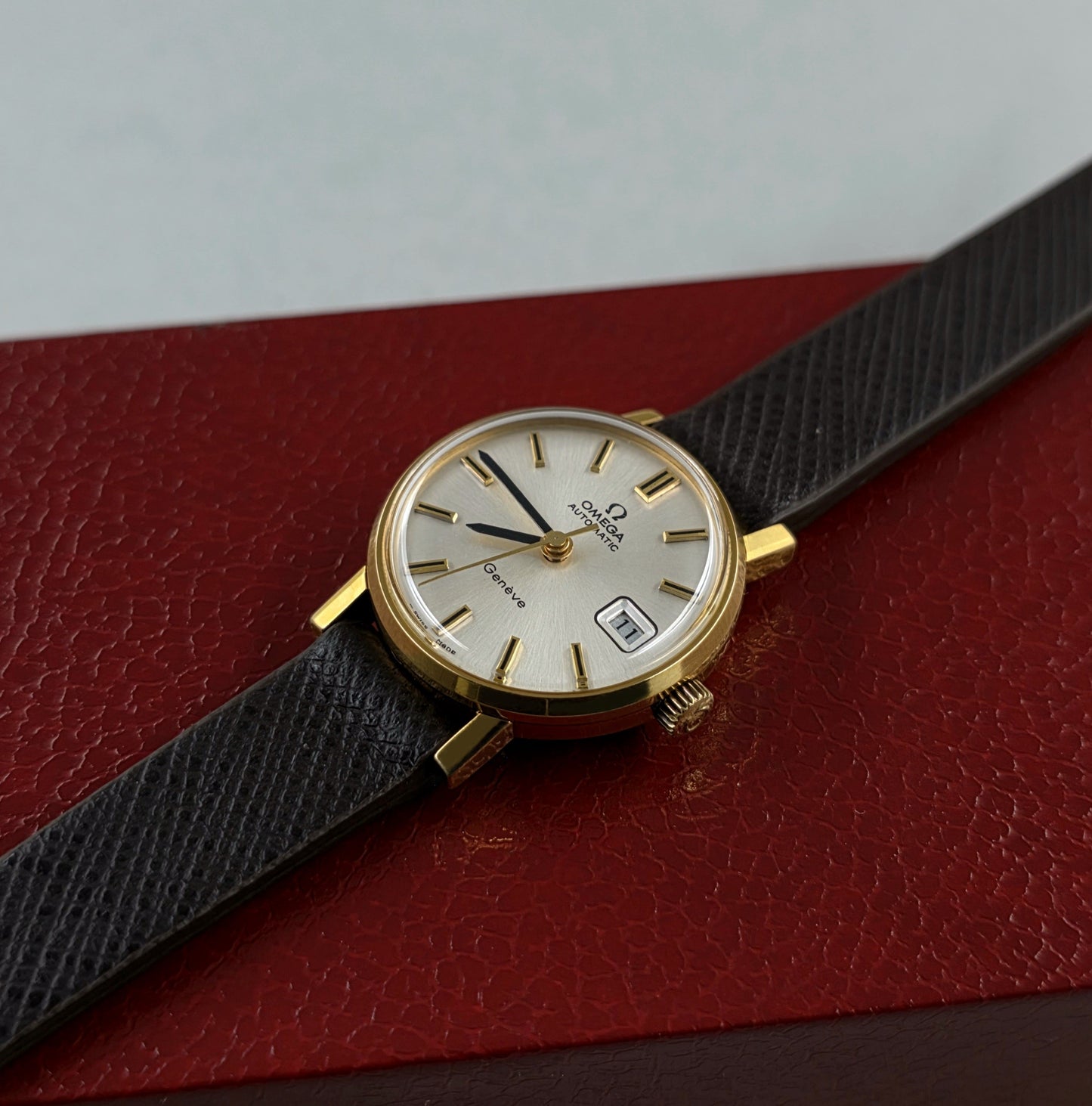Omega Genève 562.018