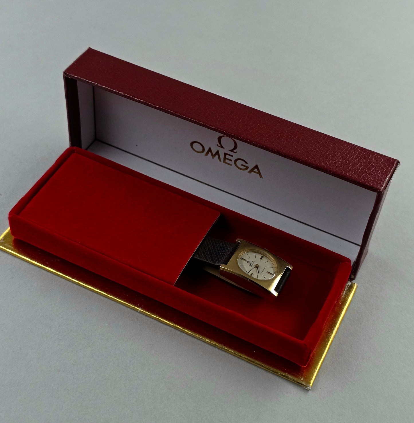 Omega Genève Lady 551.052