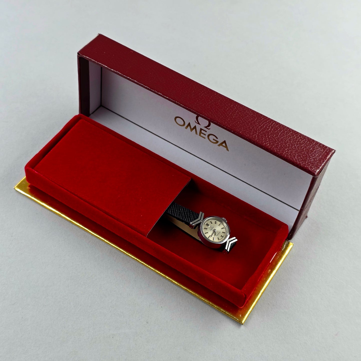 Omega Genève Lady 511.366