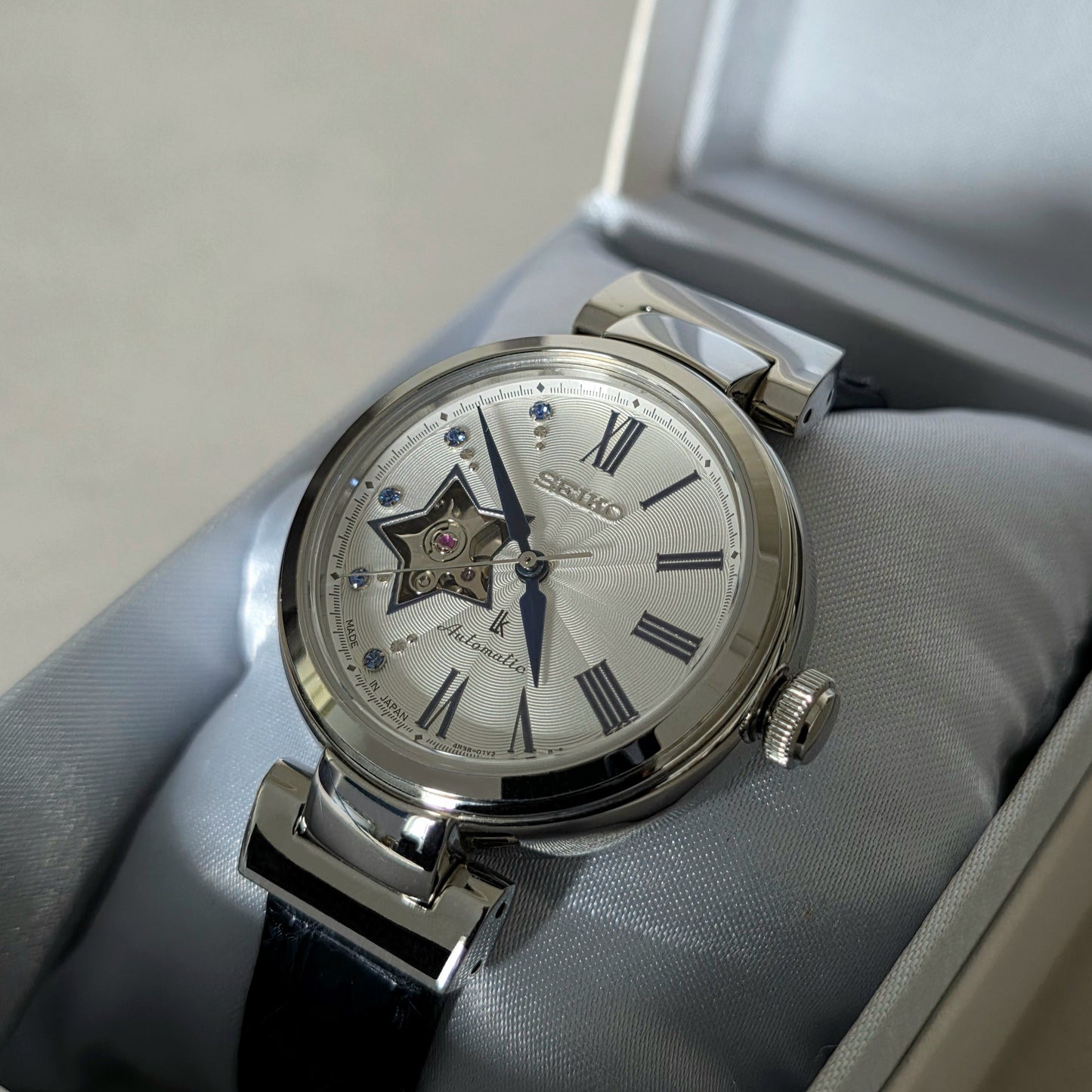 Seiko Lukia Lady 4R38-01L0