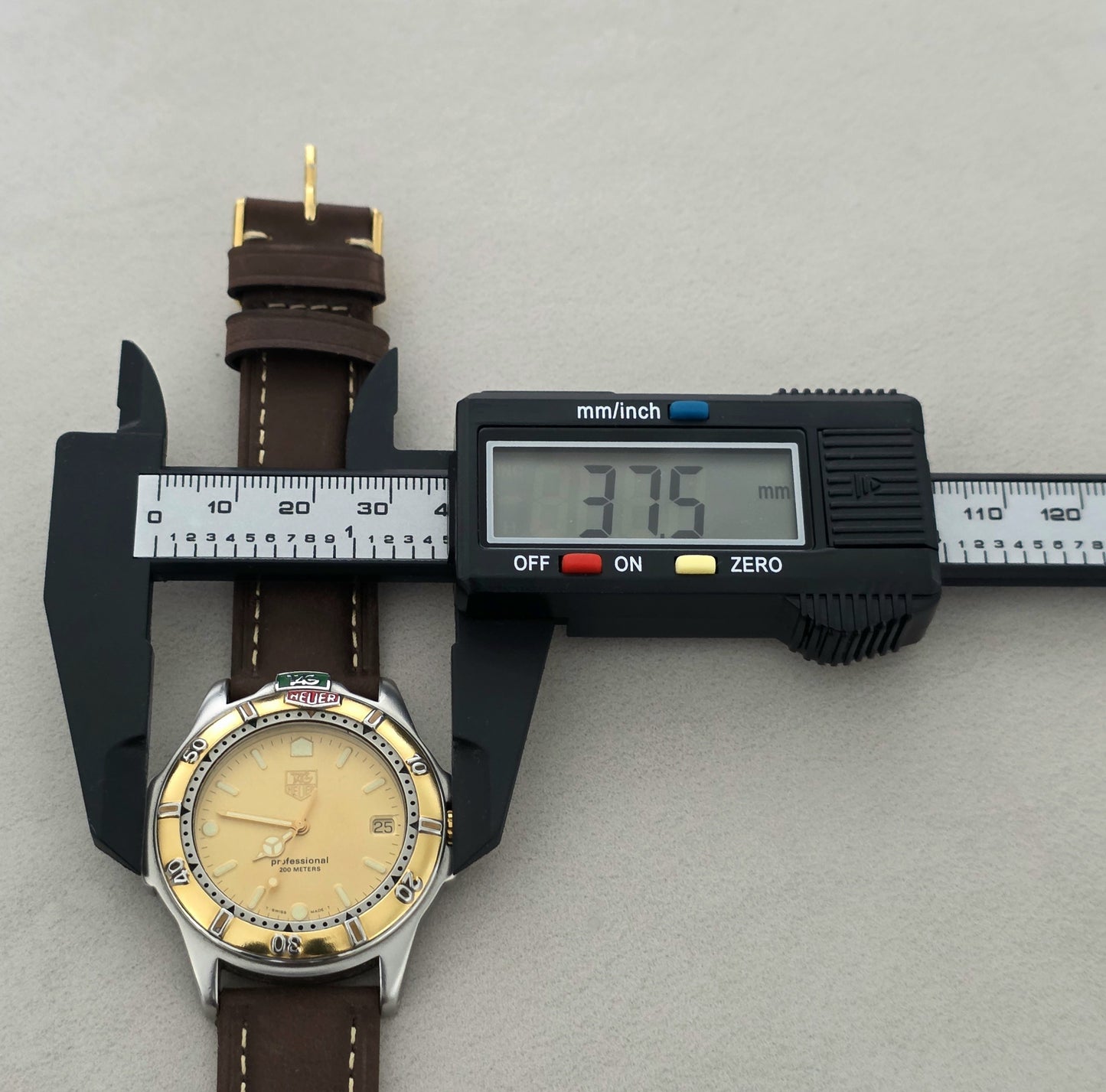 Tag Heuer 995.406A Professional 200M
