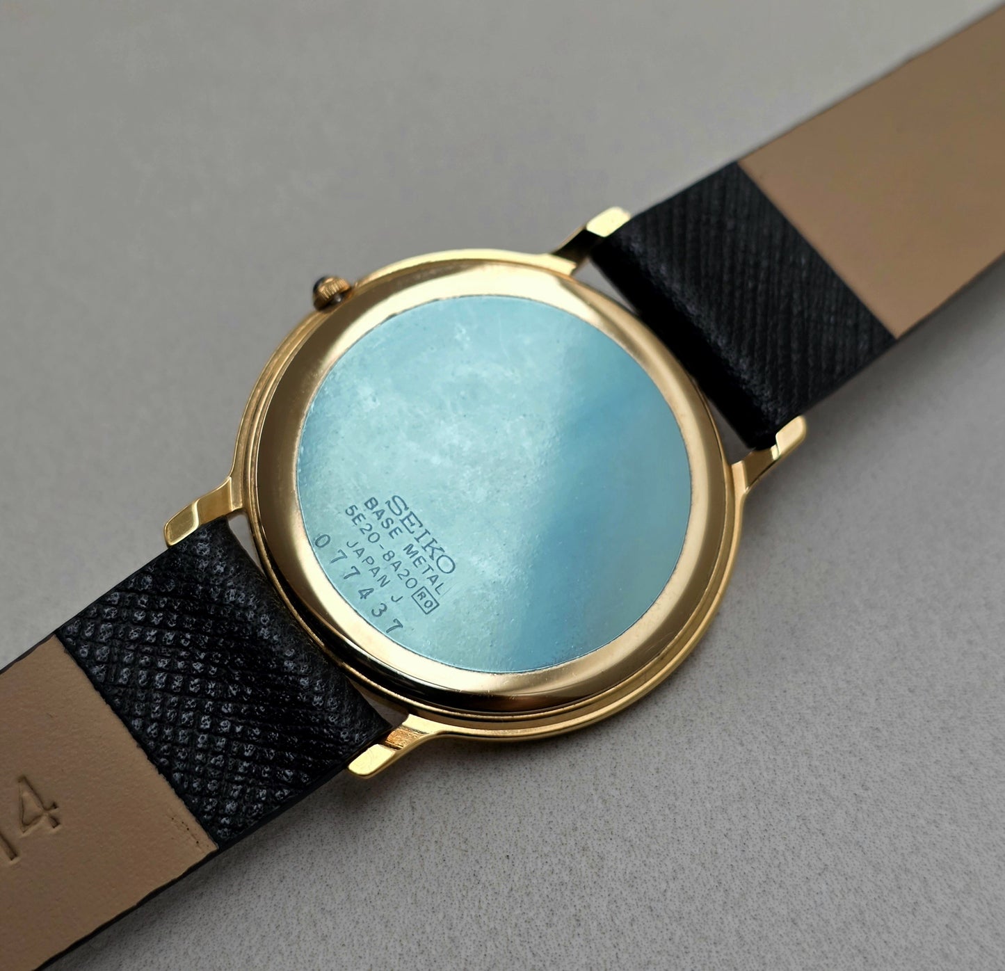 Seiko 5E20-8A20 Ultra-Thin Quartz