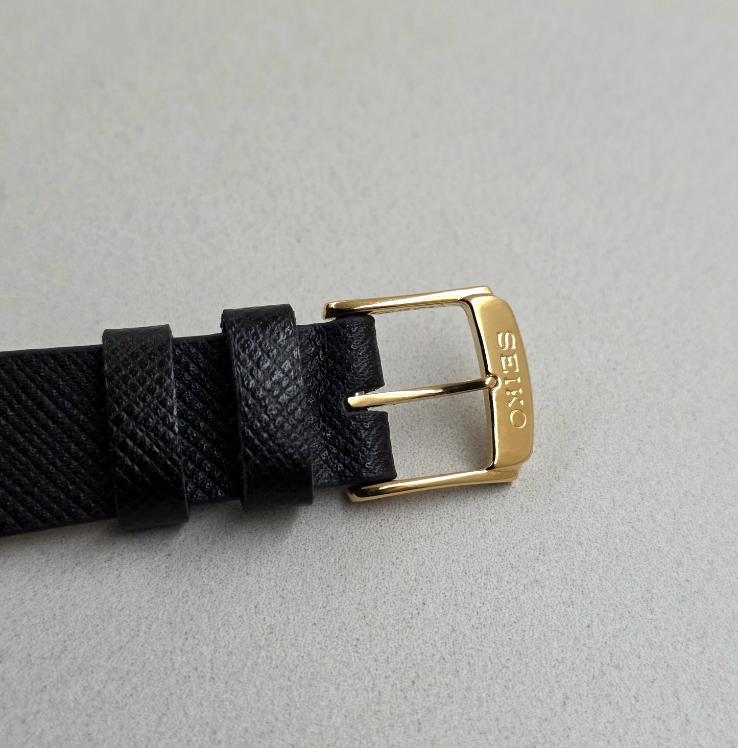Seiko 5E20-8A20 Ultra-Thin Quartz