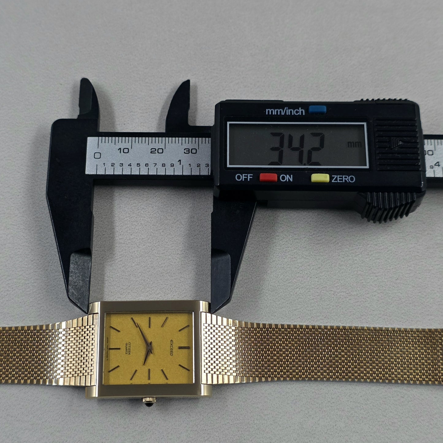 Citizen Exceed UHAG 4-795237 TA