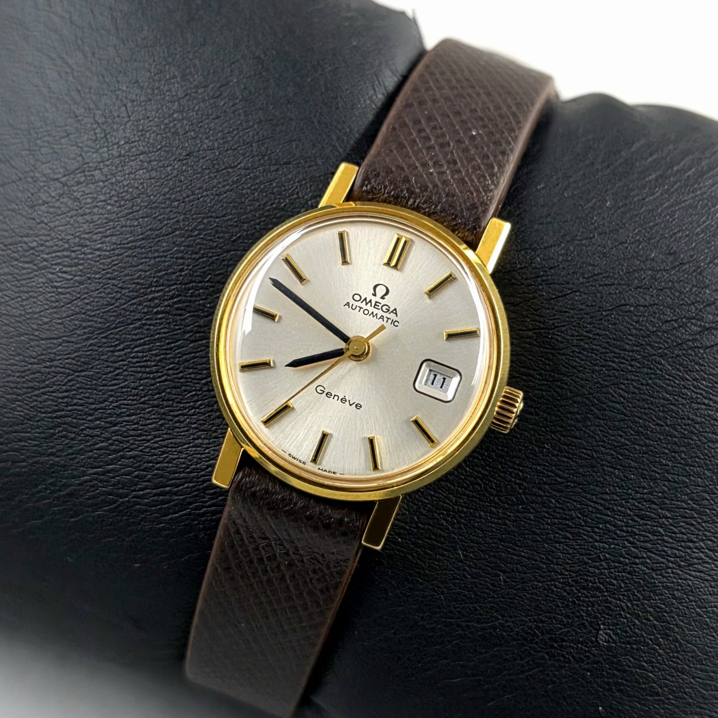 Omega Genève 562.018