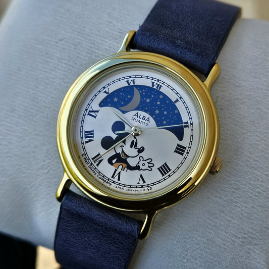 Seiko Mickey Mouse V535-6A10