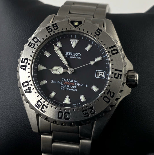 Seiko SCVF001 Titanium Diver's 200m