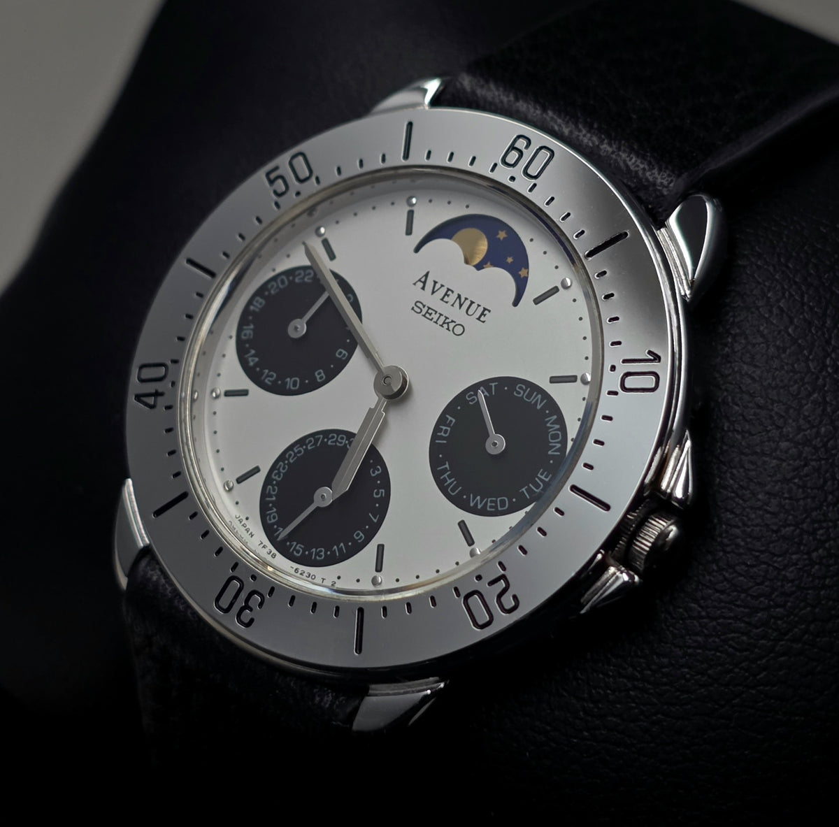 Seiko Avenue Moonphase