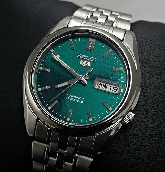 Seiko 5 7S26-01V0