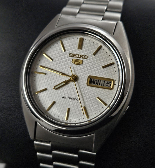 Seiko 5 7009-3040