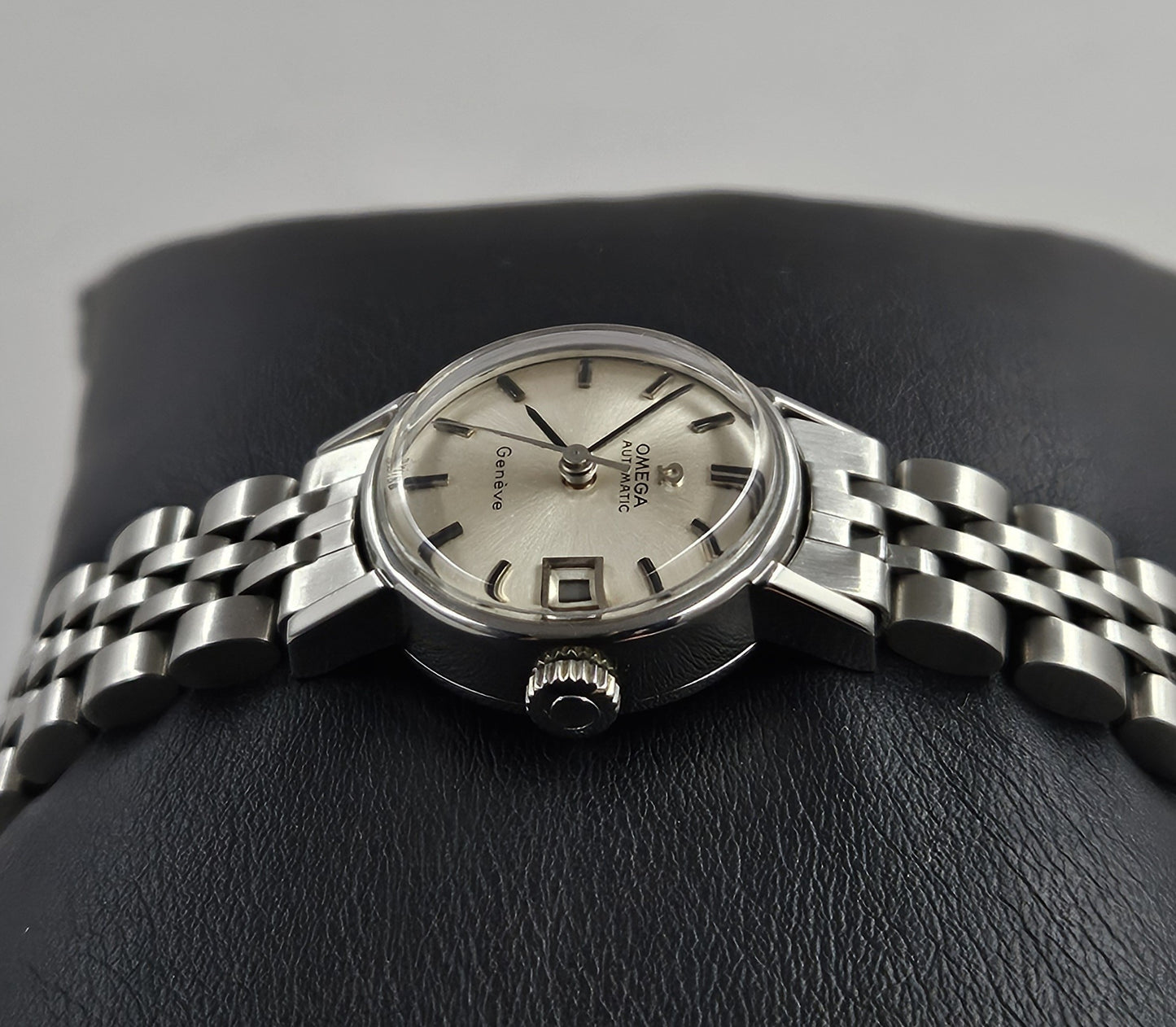 Omega Geneve 562.005