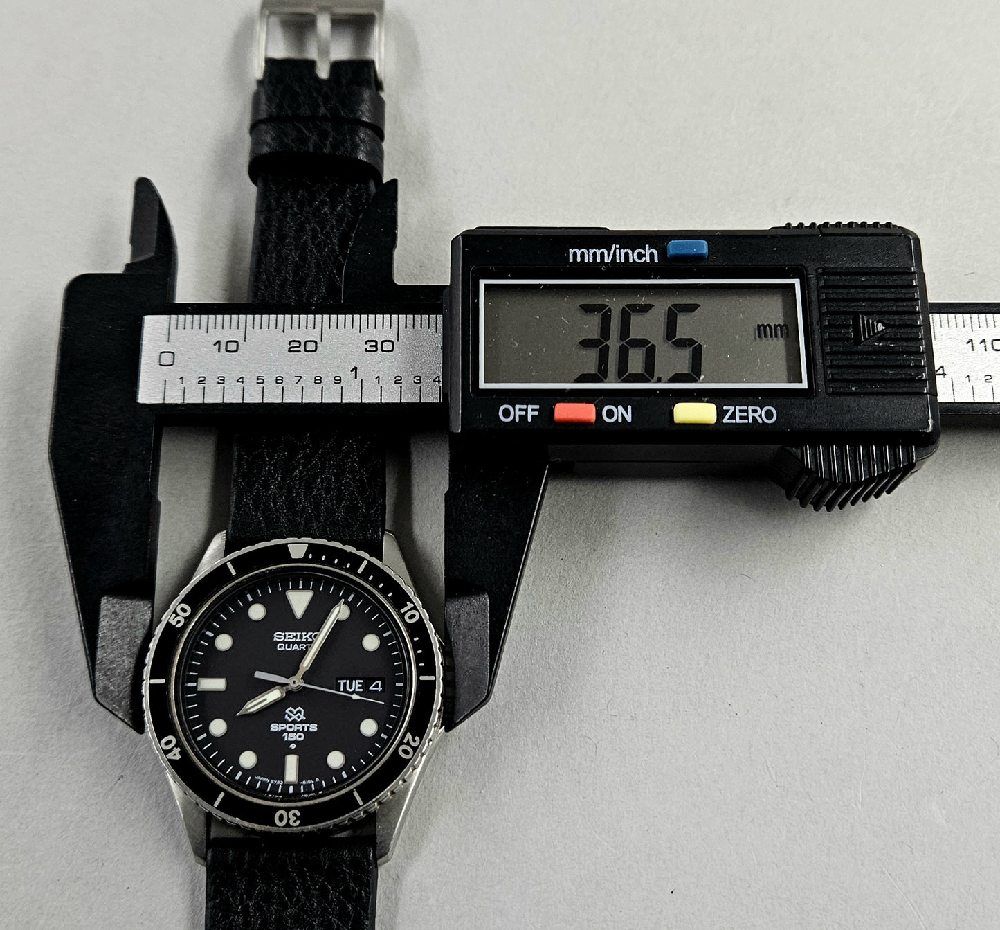 Seiko SQ Sports 150 5Y23-606A