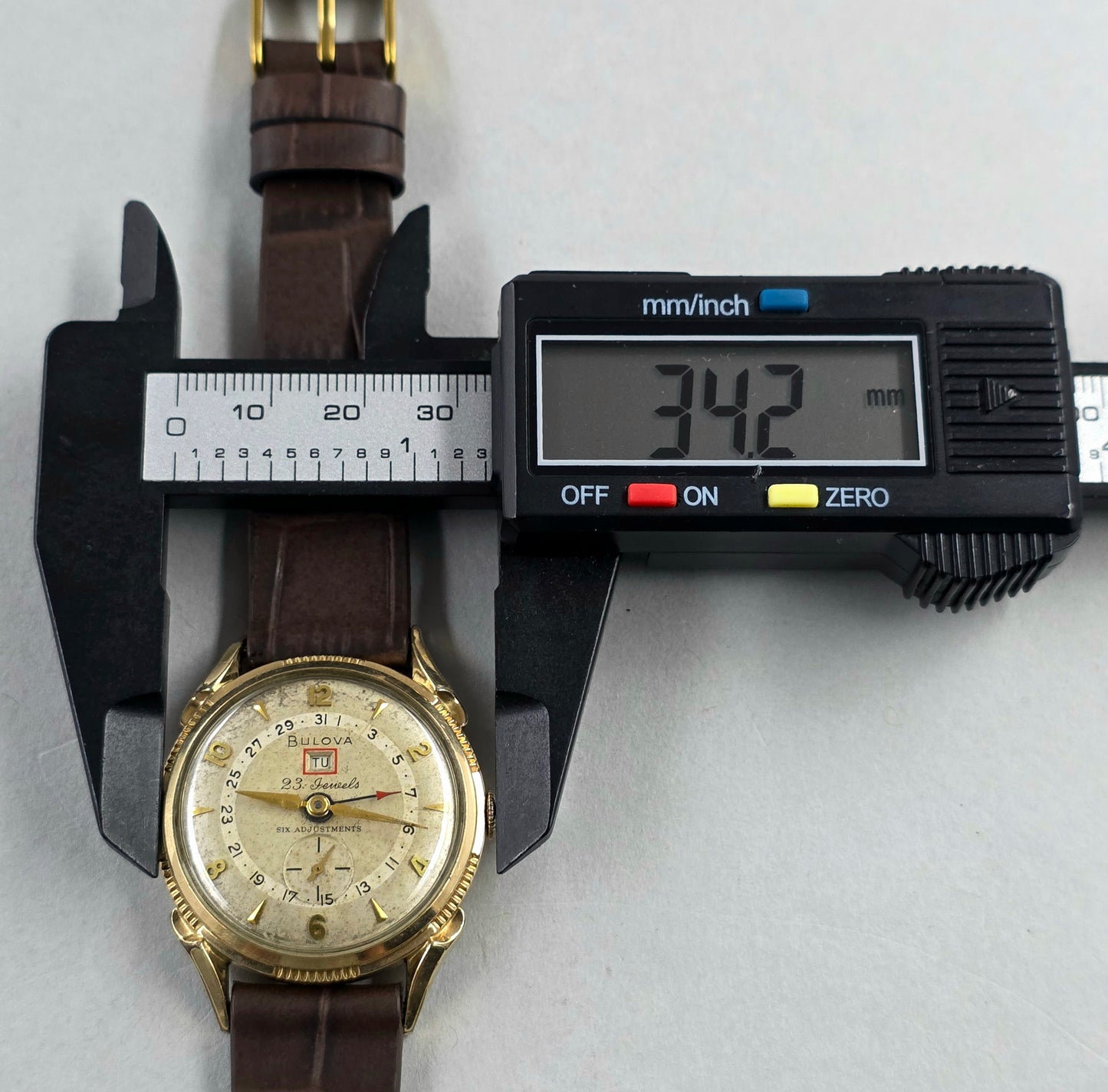 Bulova Pointer Date "23 Jewels"
