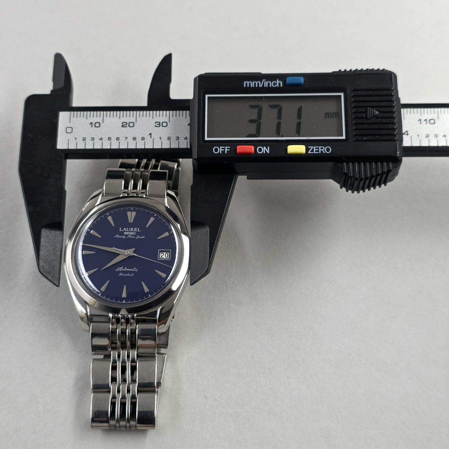 Seiko Laurel 4S15-0020 (JDM)
