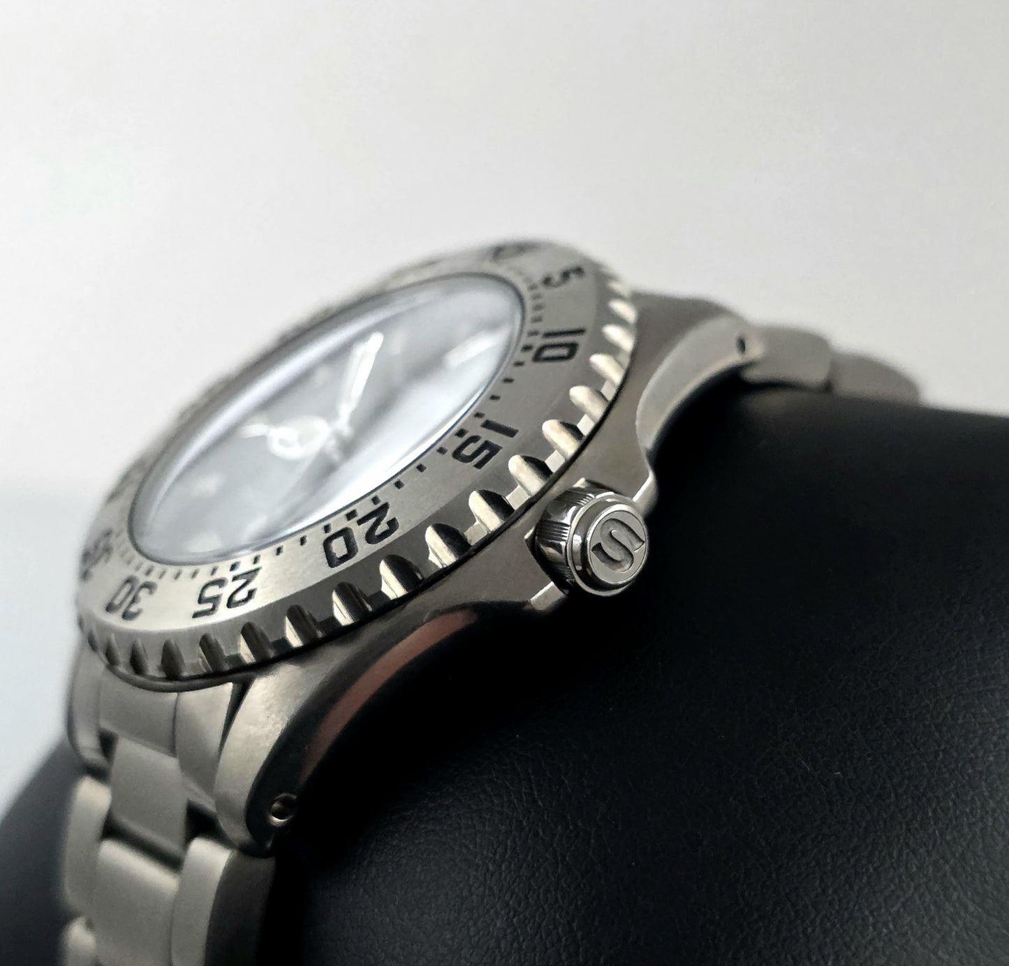 Seiko SCVF001 Titanium Diver's 200m