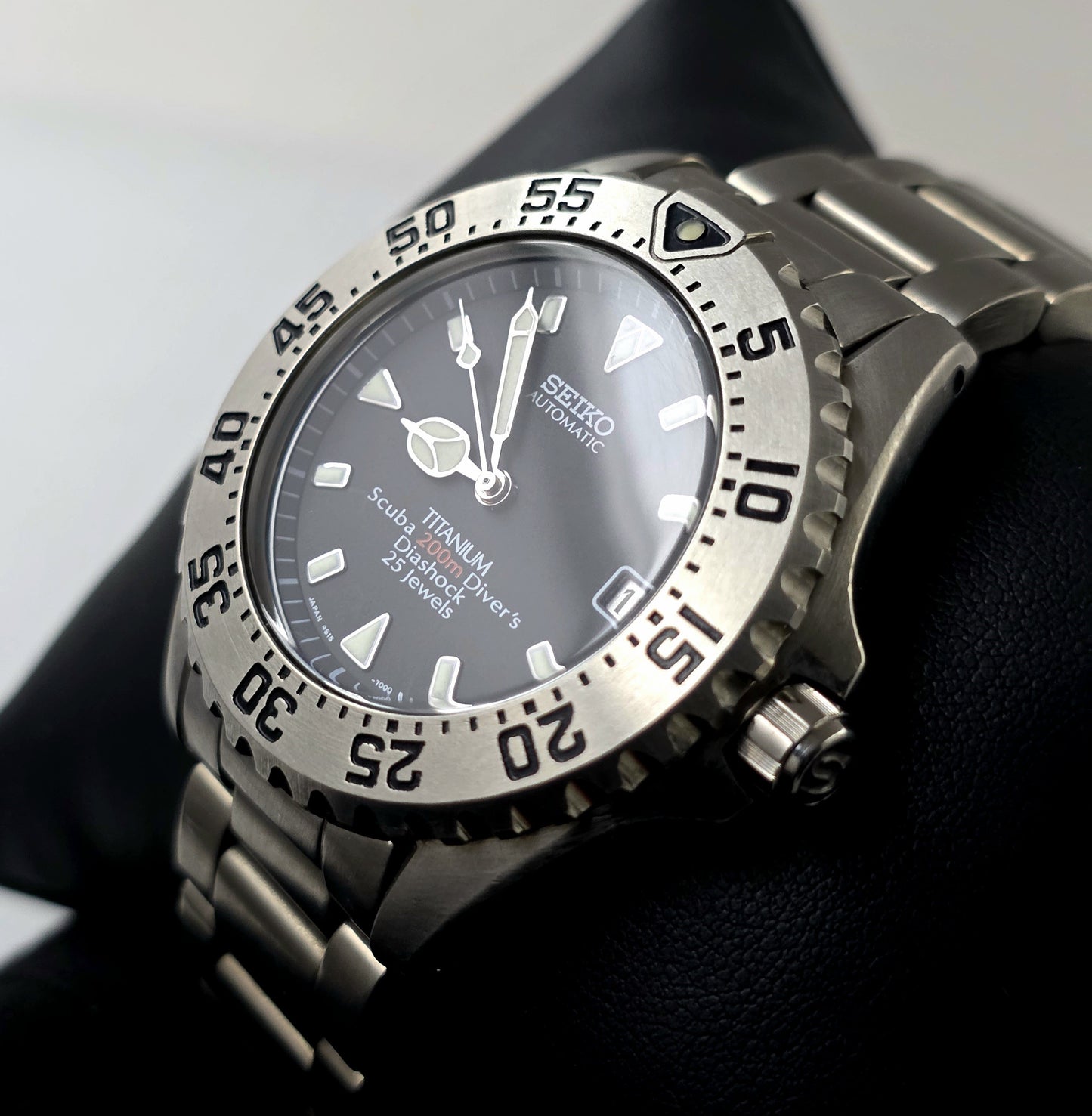 Seiko SCVF001 Titanium Diver's 200m