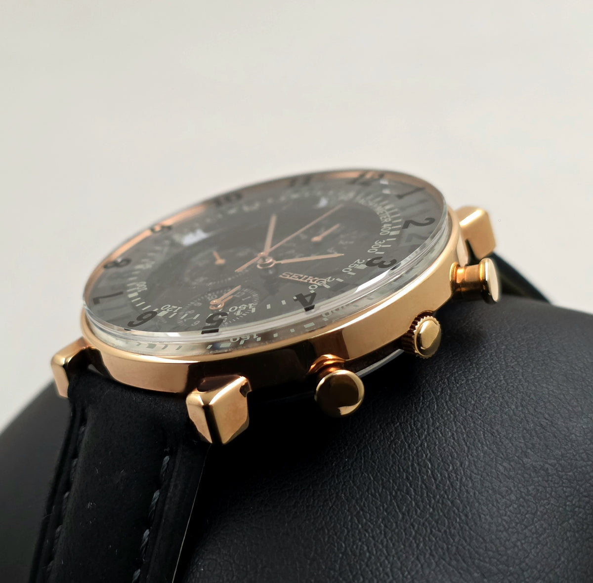 Seiko 7T92-0TL0 “Sottsass Associates”