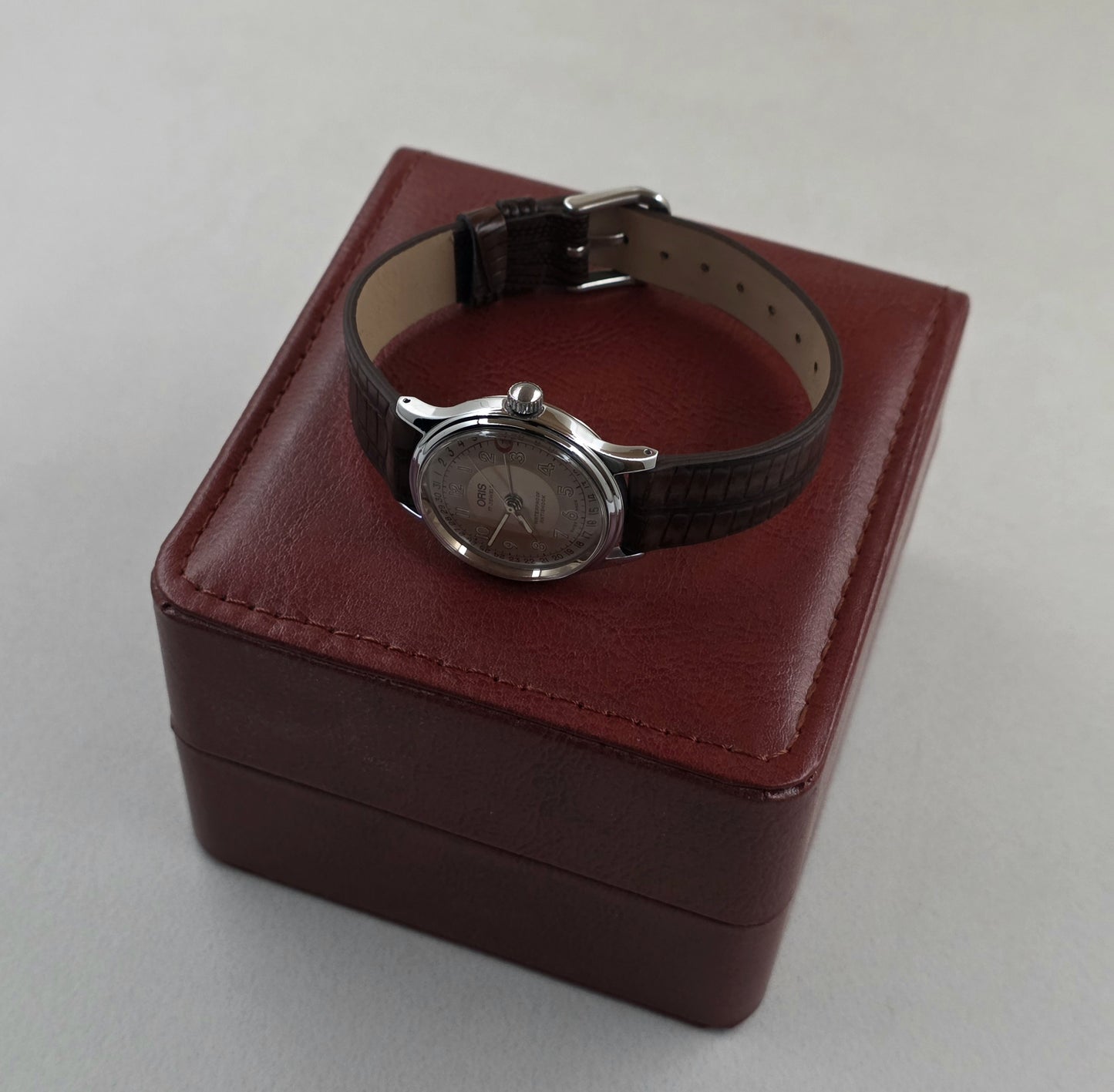 Oris 302-7285B Pointer Date